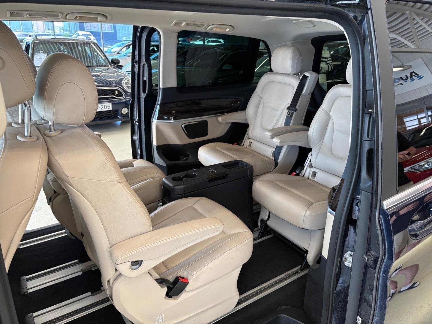 MERCEDES-BENZ V 250 2014