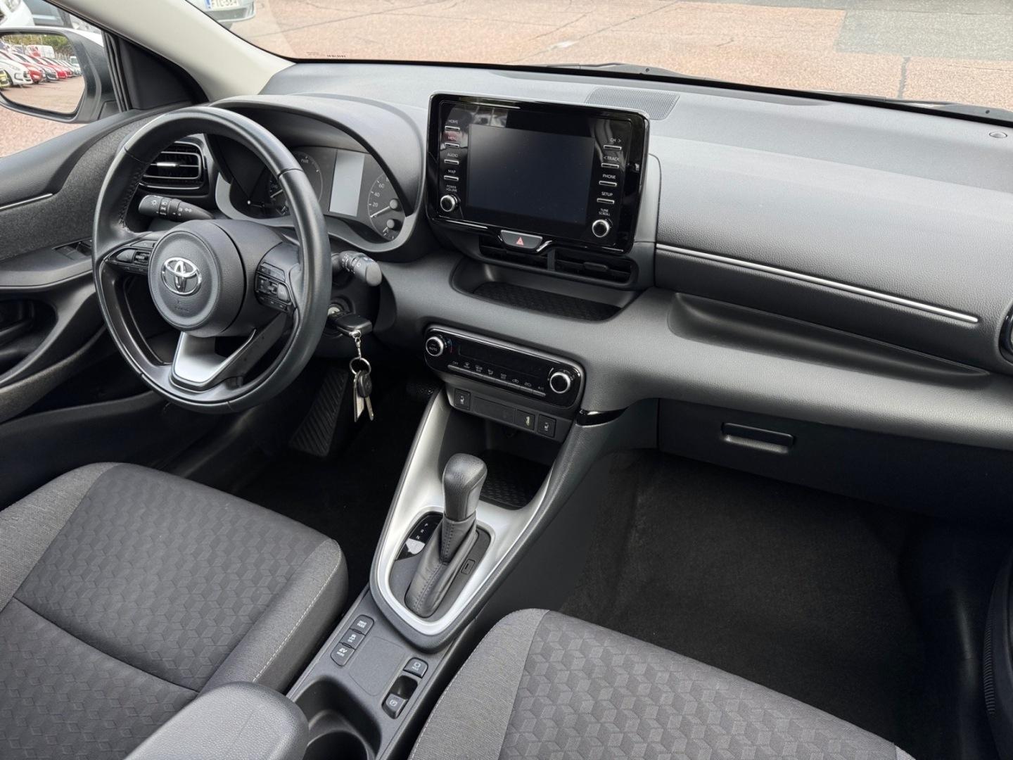 TOYOTA Yaris 2020