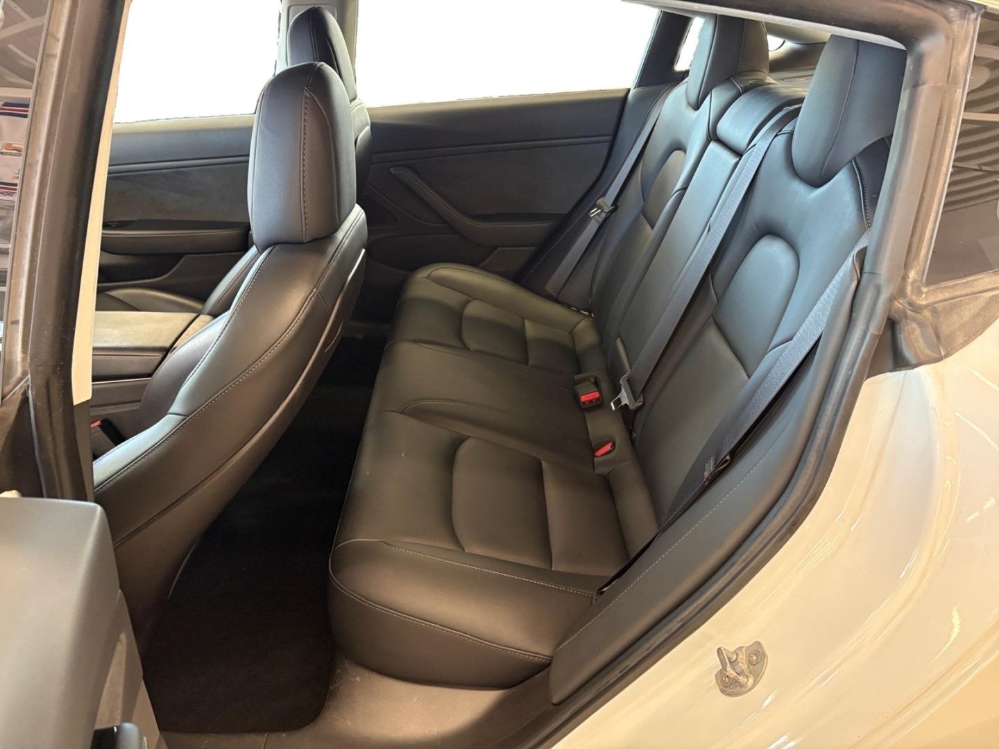 TESLA Model 3 2019