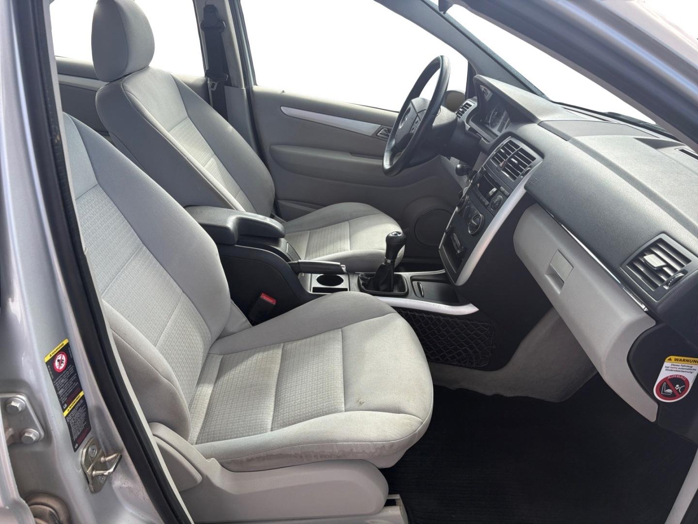 MERCEDES-BENZ B 2005