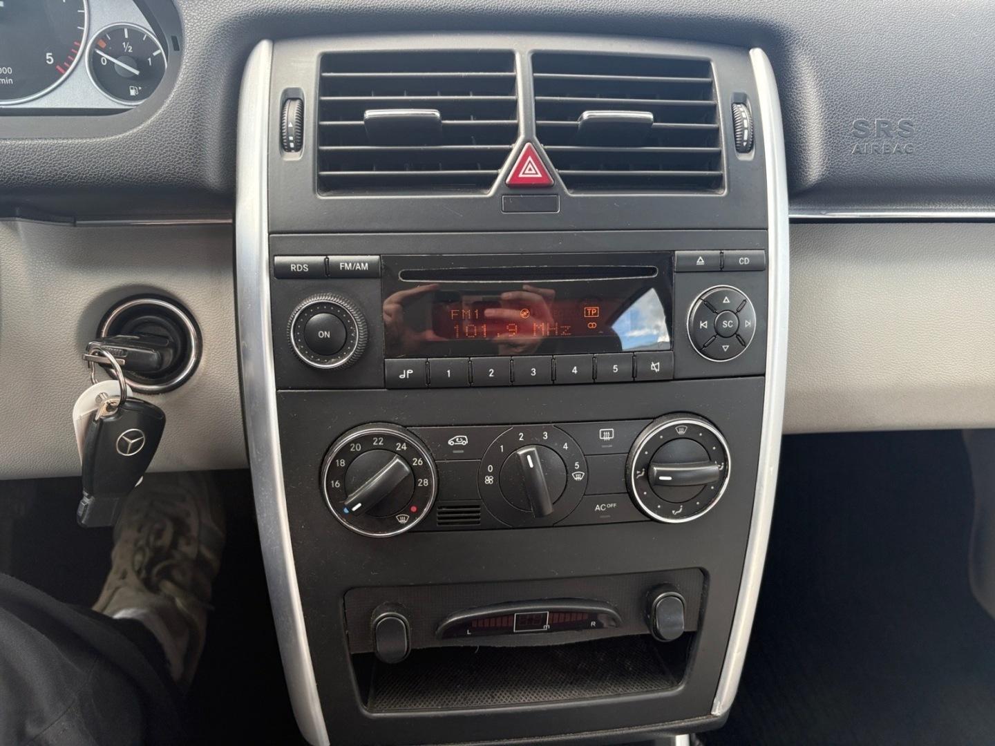 MERCEDES-BENZ B 2005