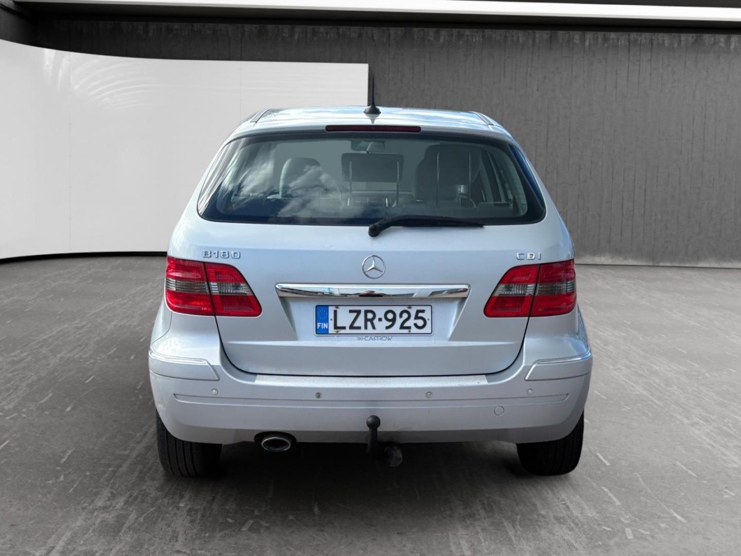 MERCEDES-BENZ B 2005