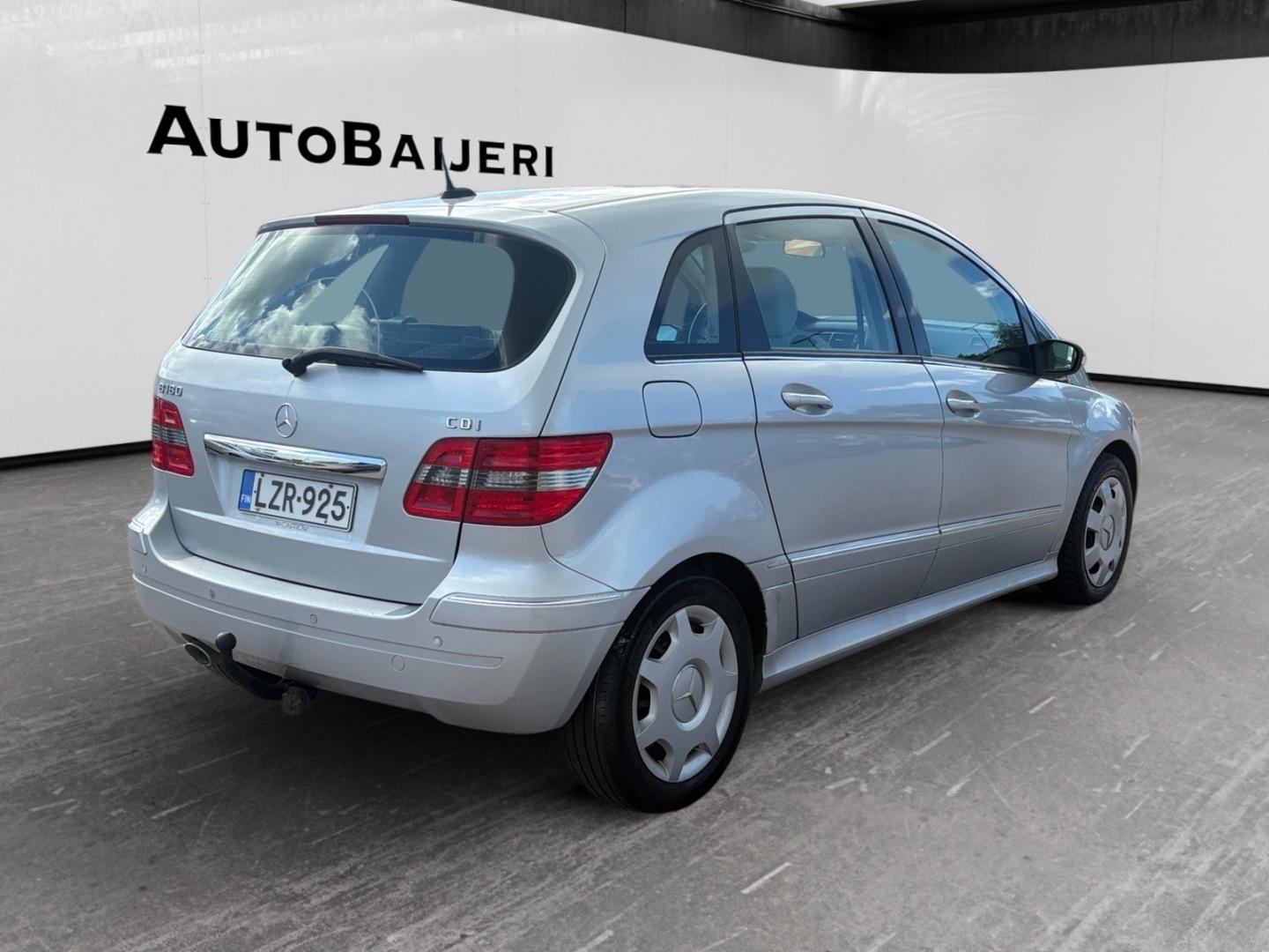 MERCEDES-BENZ B 2005