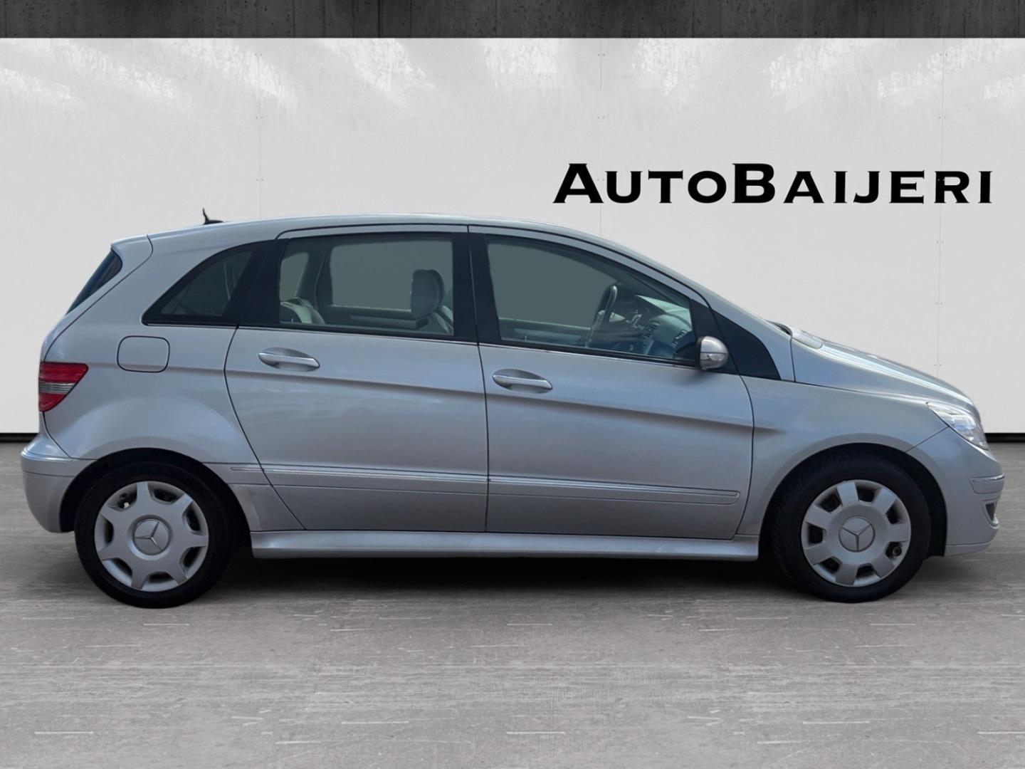 MERCEDES-BENZ B 2005