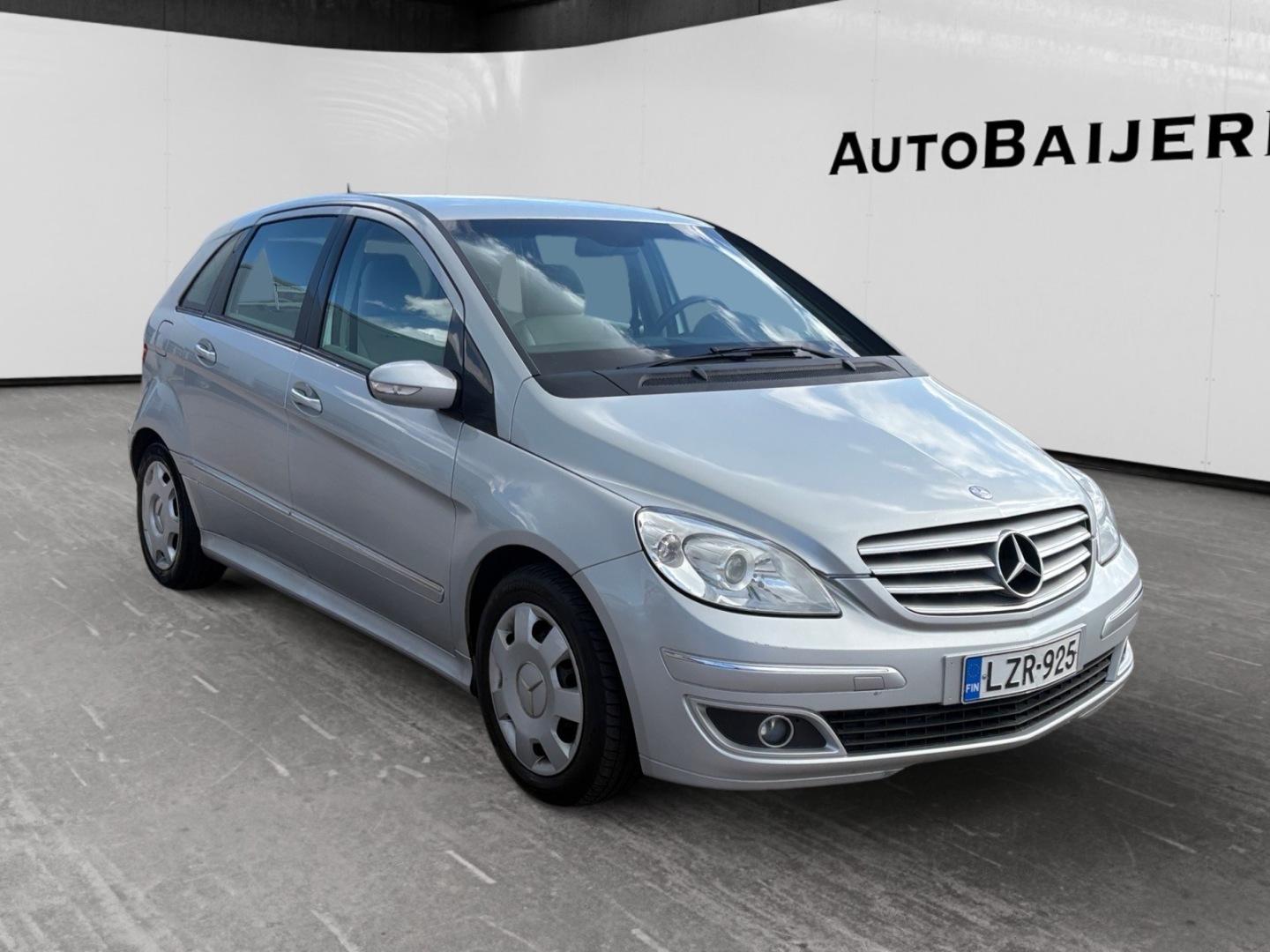 MERCEDES-BENZ B 2005