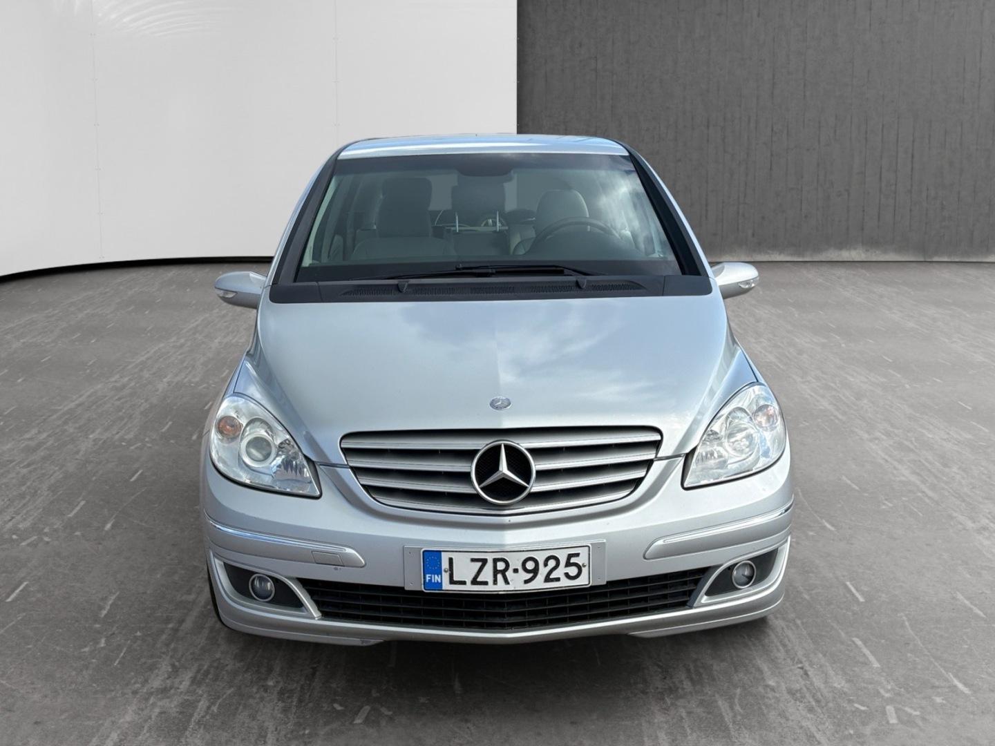 MERCEDES-BENZ B 2005