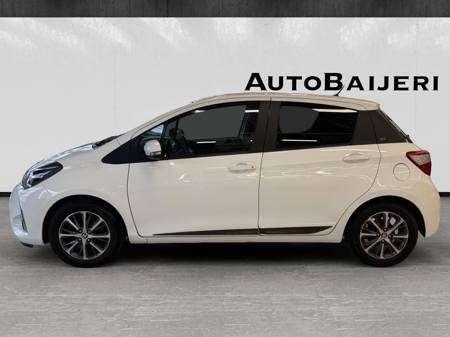 TOYOTA Yaris 2