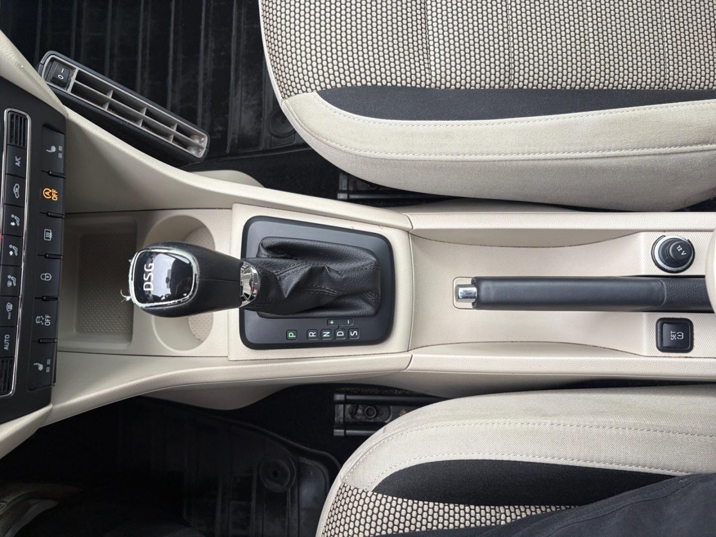 SKODA Rapid 2014