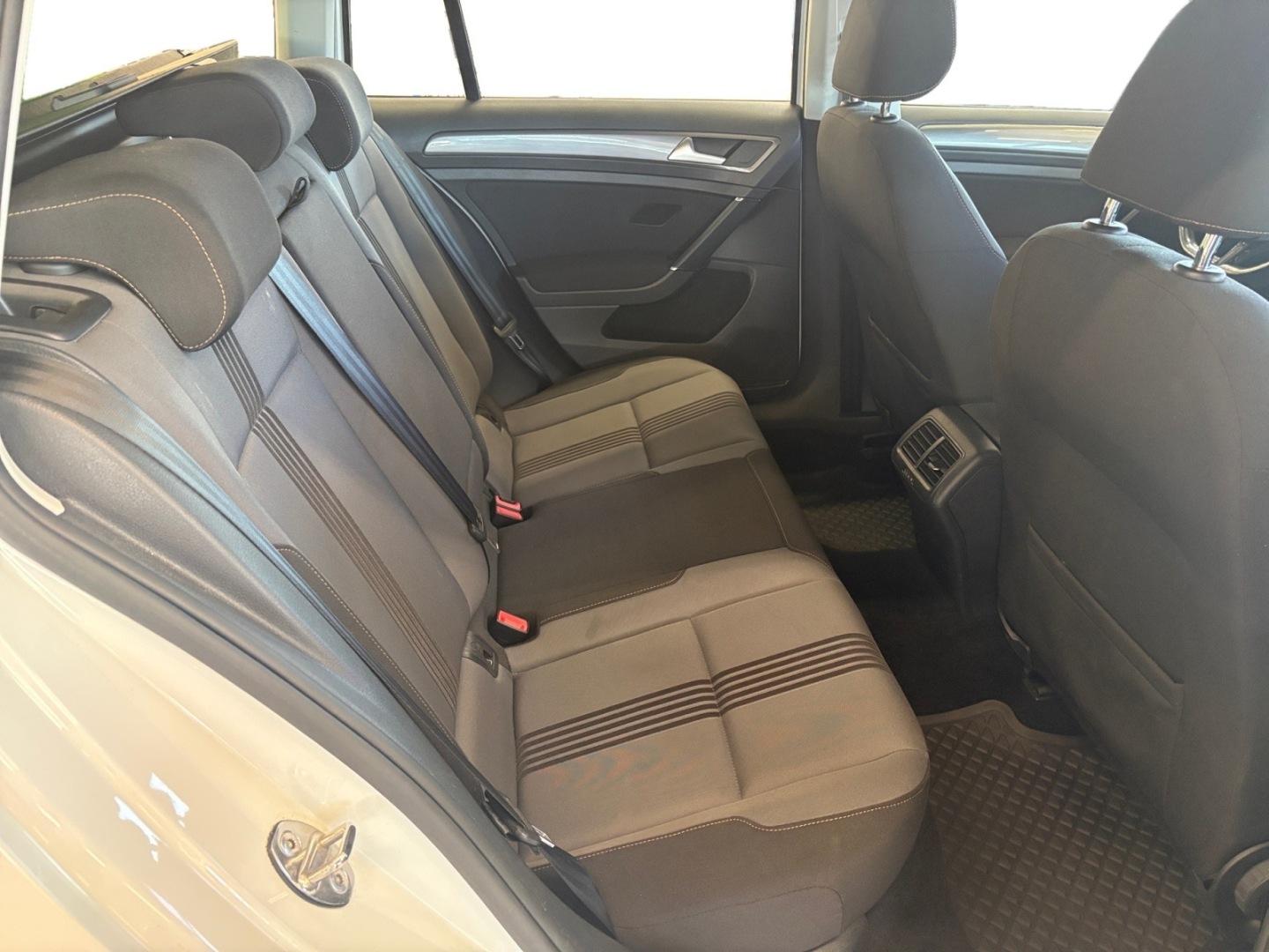 VOLKSWAGEN Golf 2017