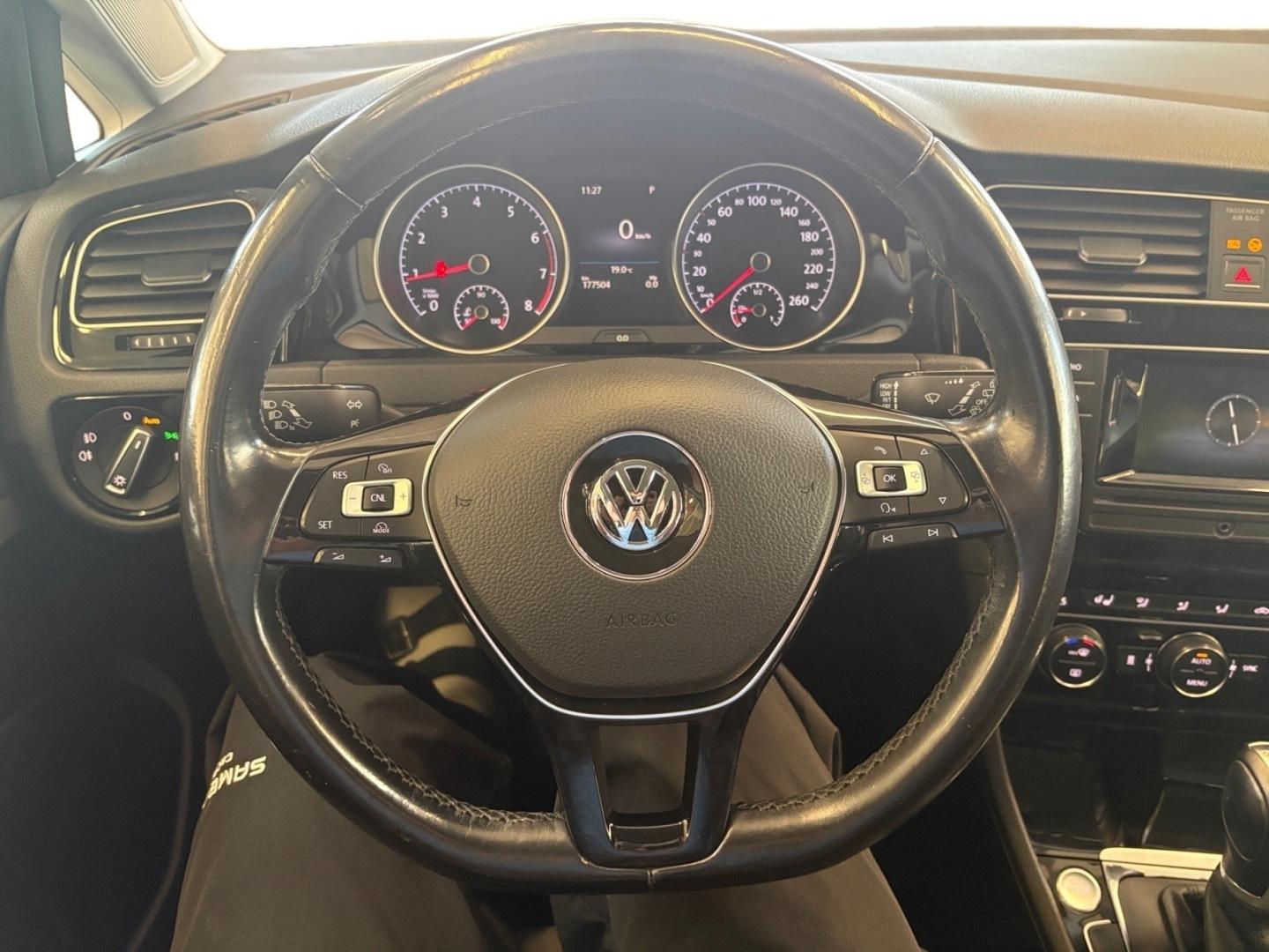 VOLKSWAGEN Golf 2017