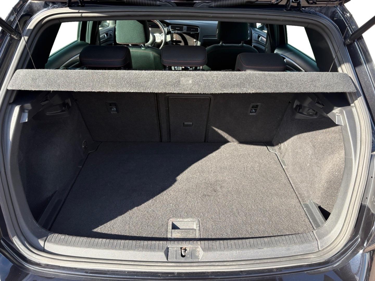 VOLKSWAGEN Golf 2017
