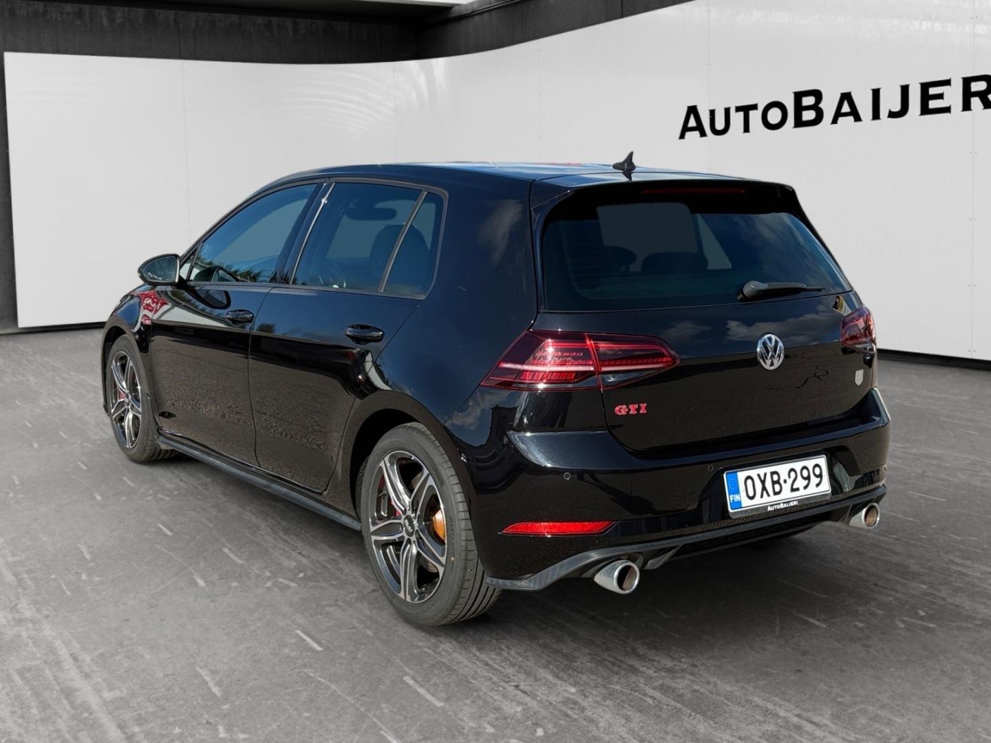 VOLKSWAGEN Golf 2017