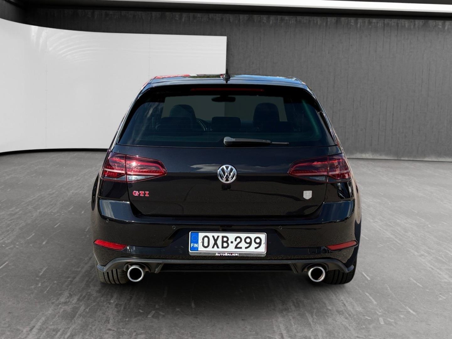VOLKSWAGEN Golf 2017