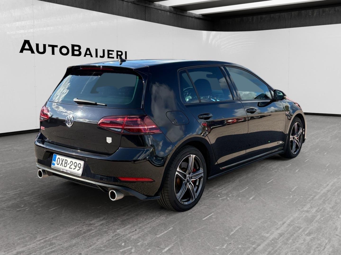 VOLKSWAGEN Golf 2017