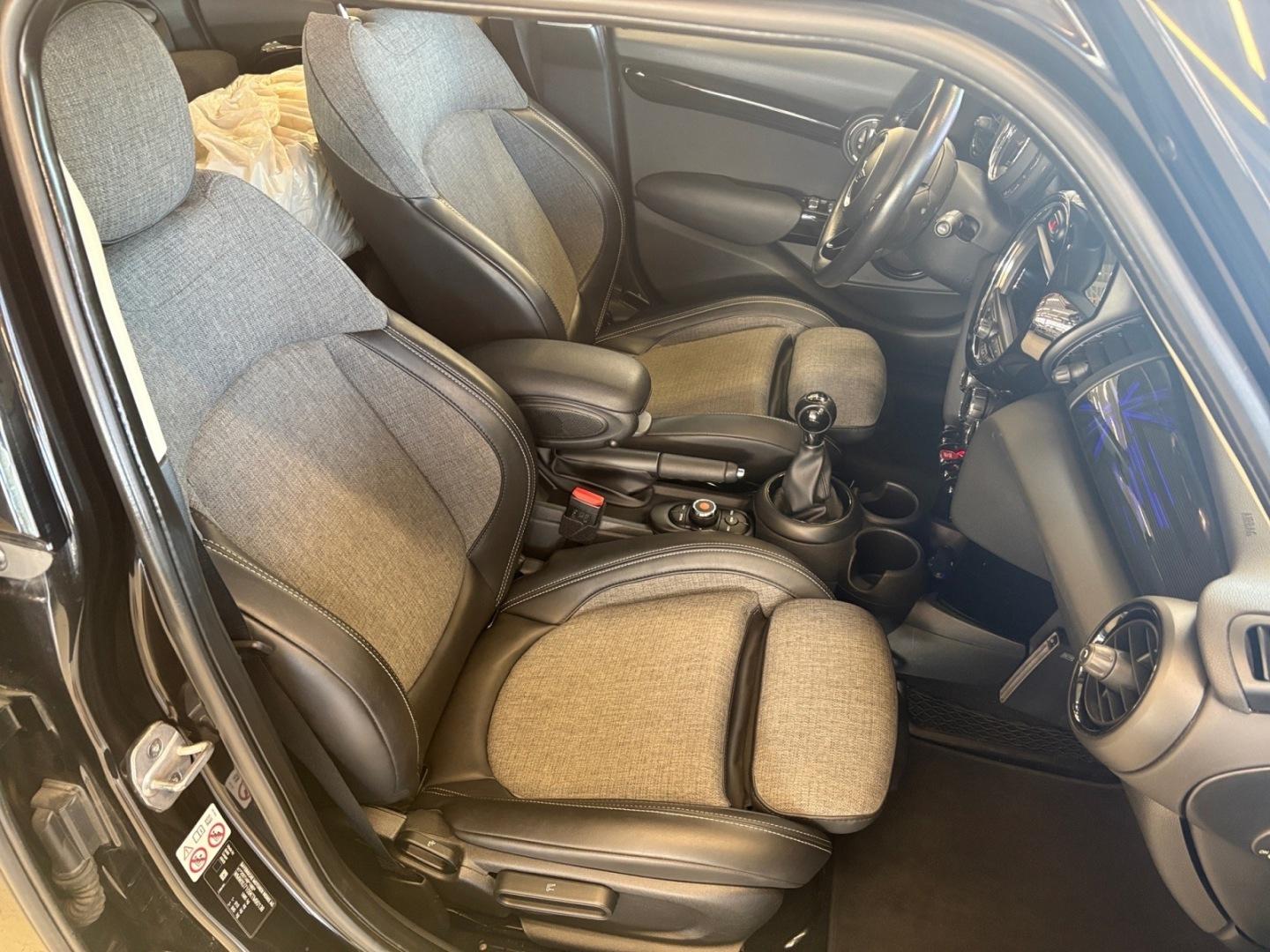 MINI Cooper 2018