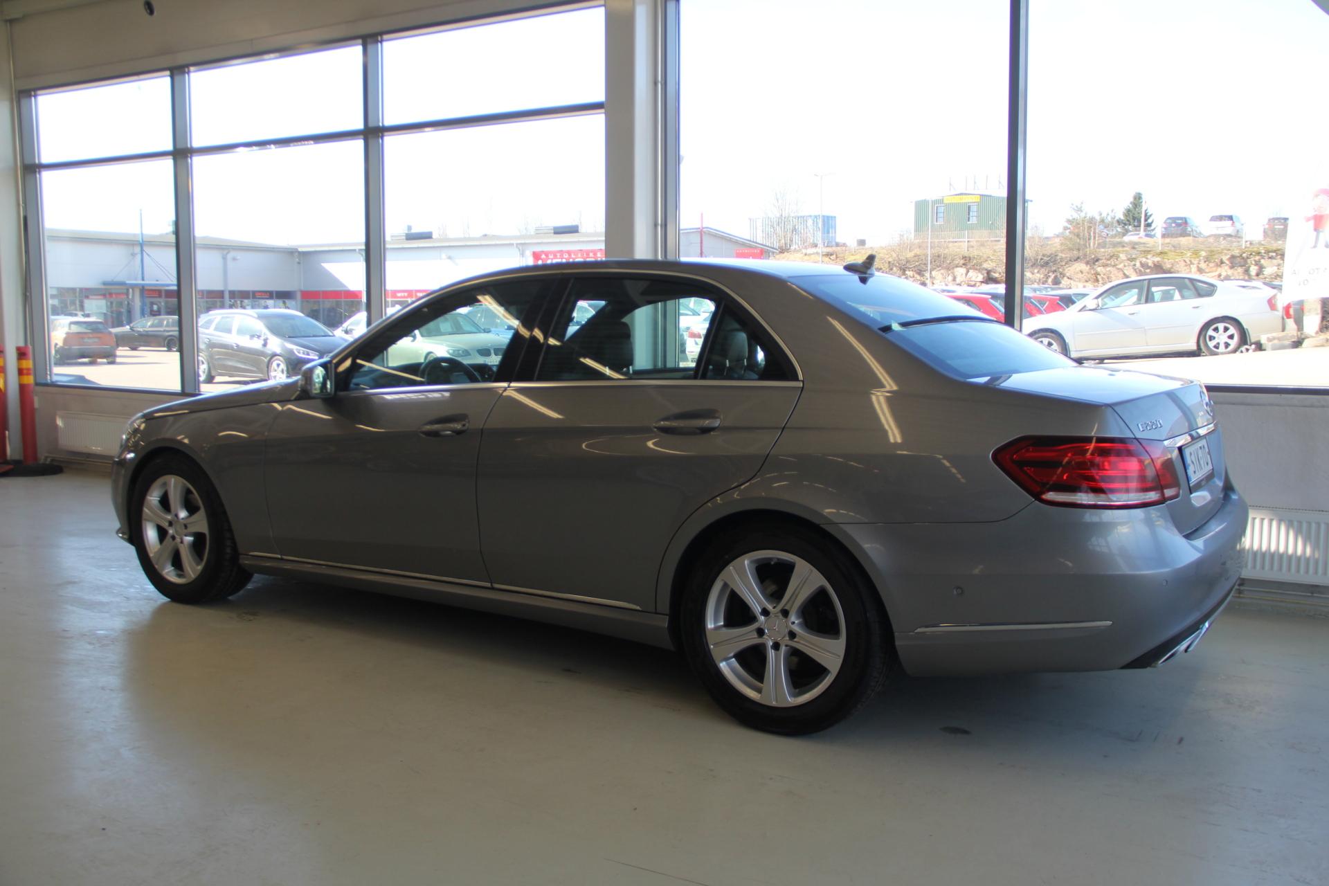 MERCEDES-BENZ E 2015