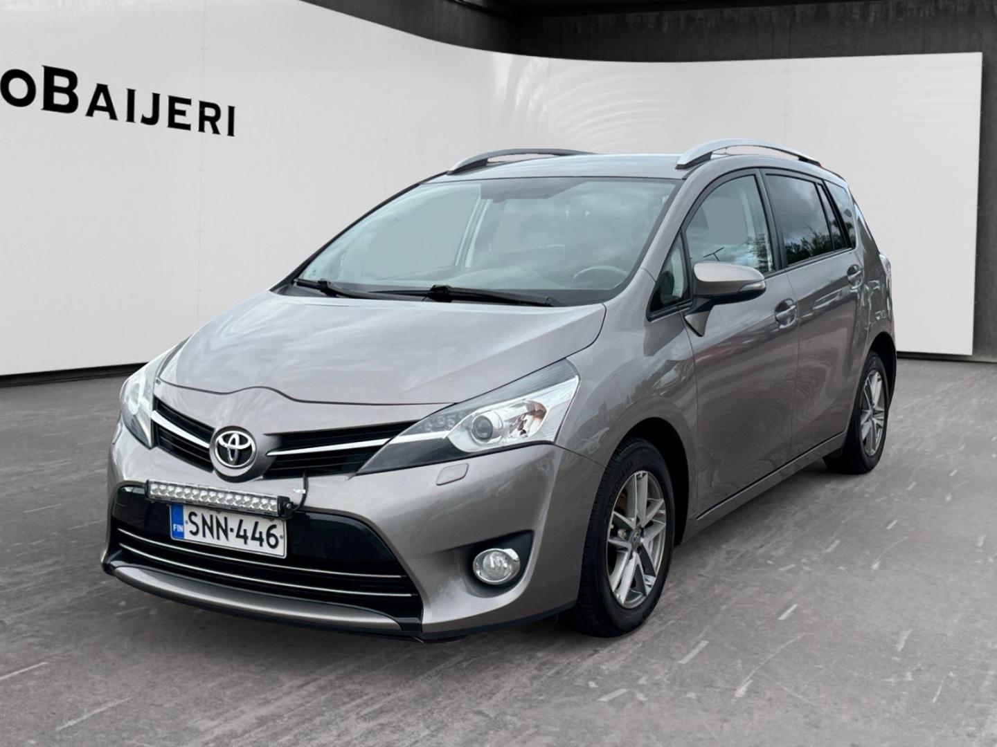 TOYOTA Verso 2015