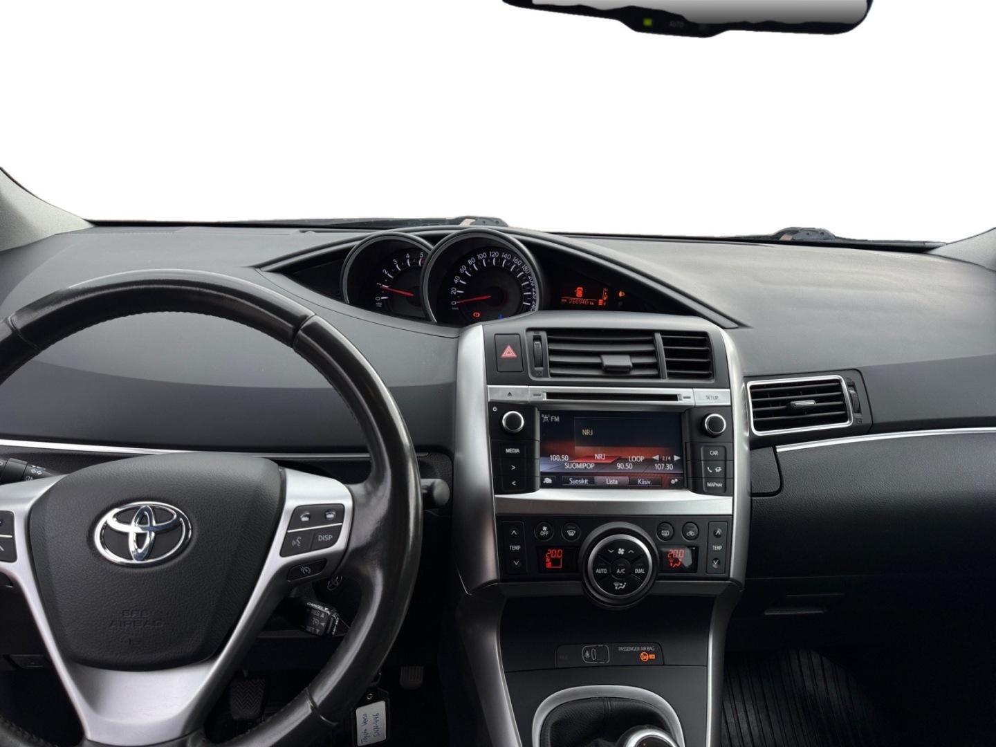 TOYOTA Verso 2015