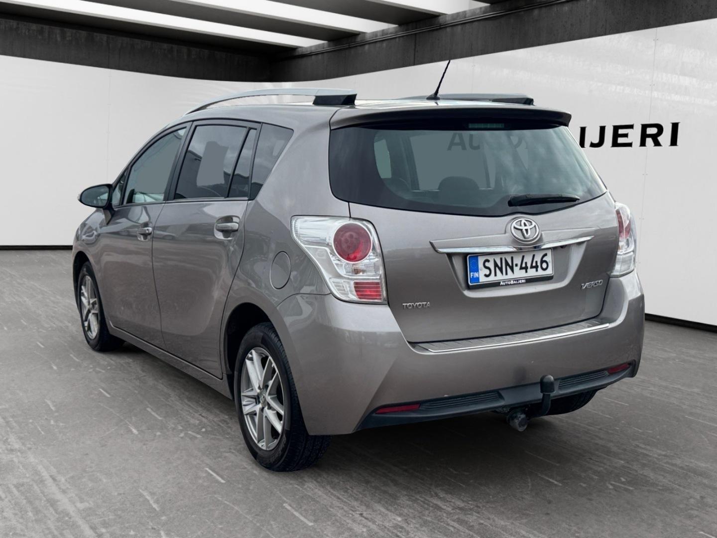TOYOTA Verso 2015