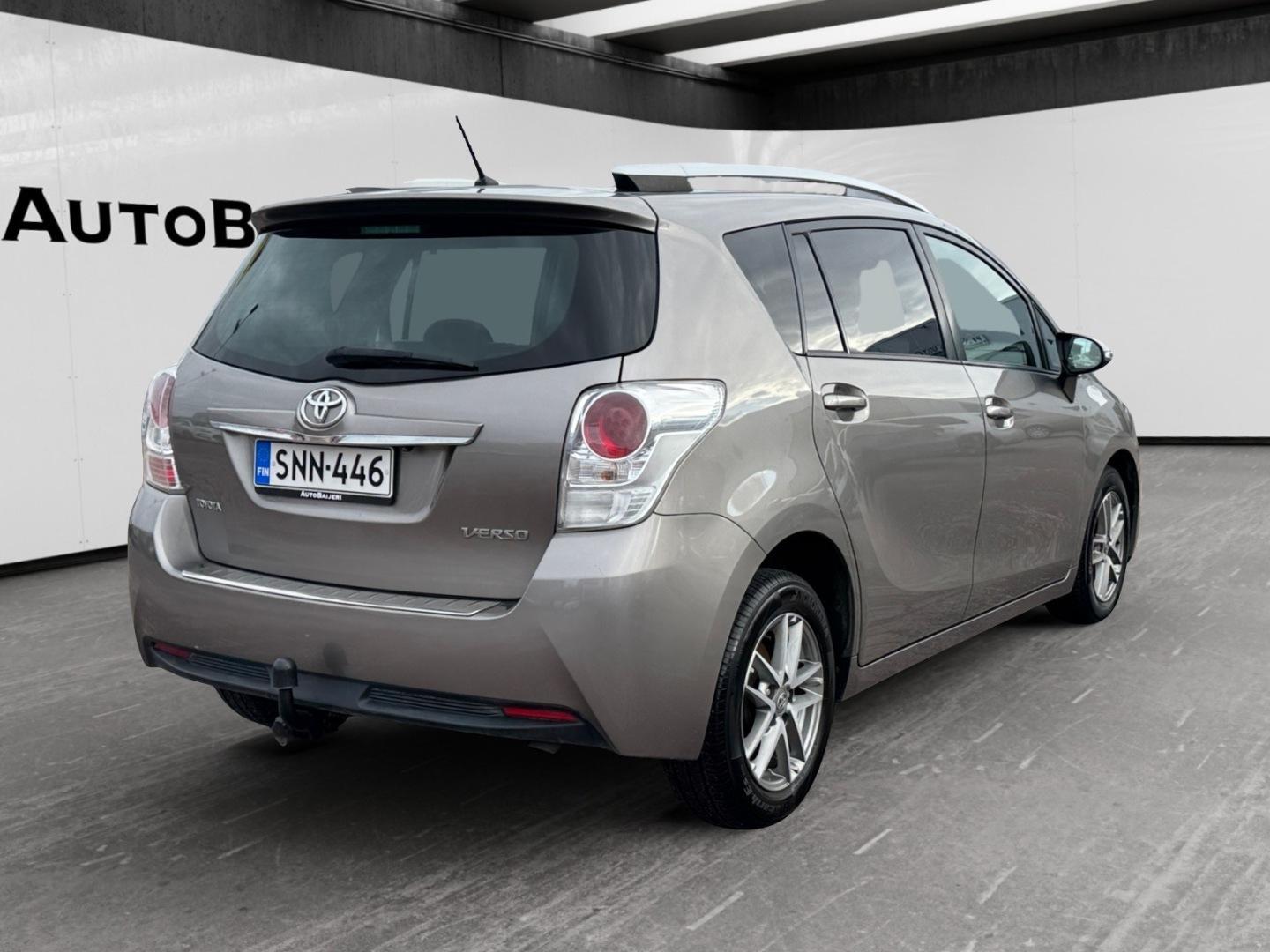 TOYOTA Verso 2015