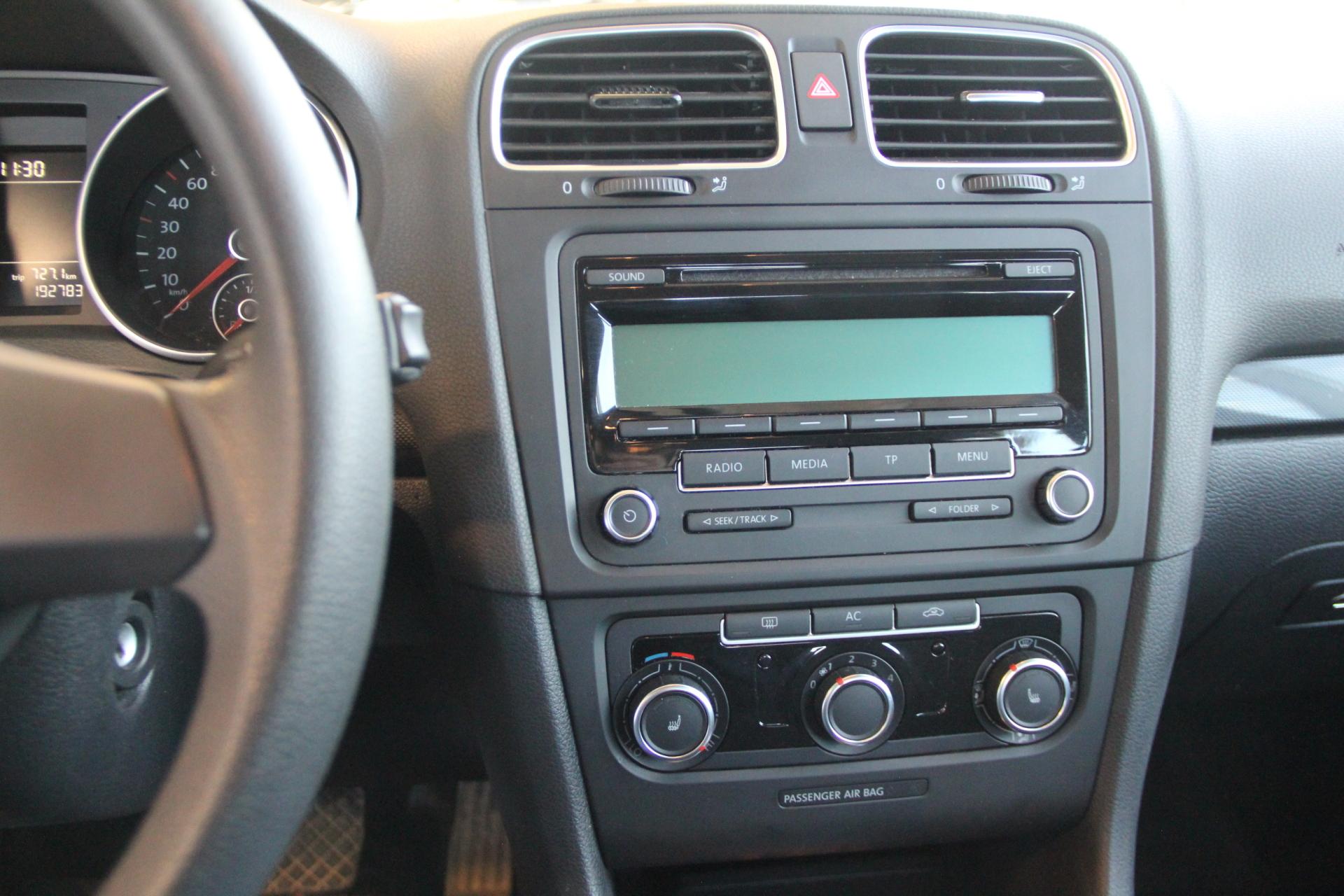 VOLKSWAGEN Golf 2011