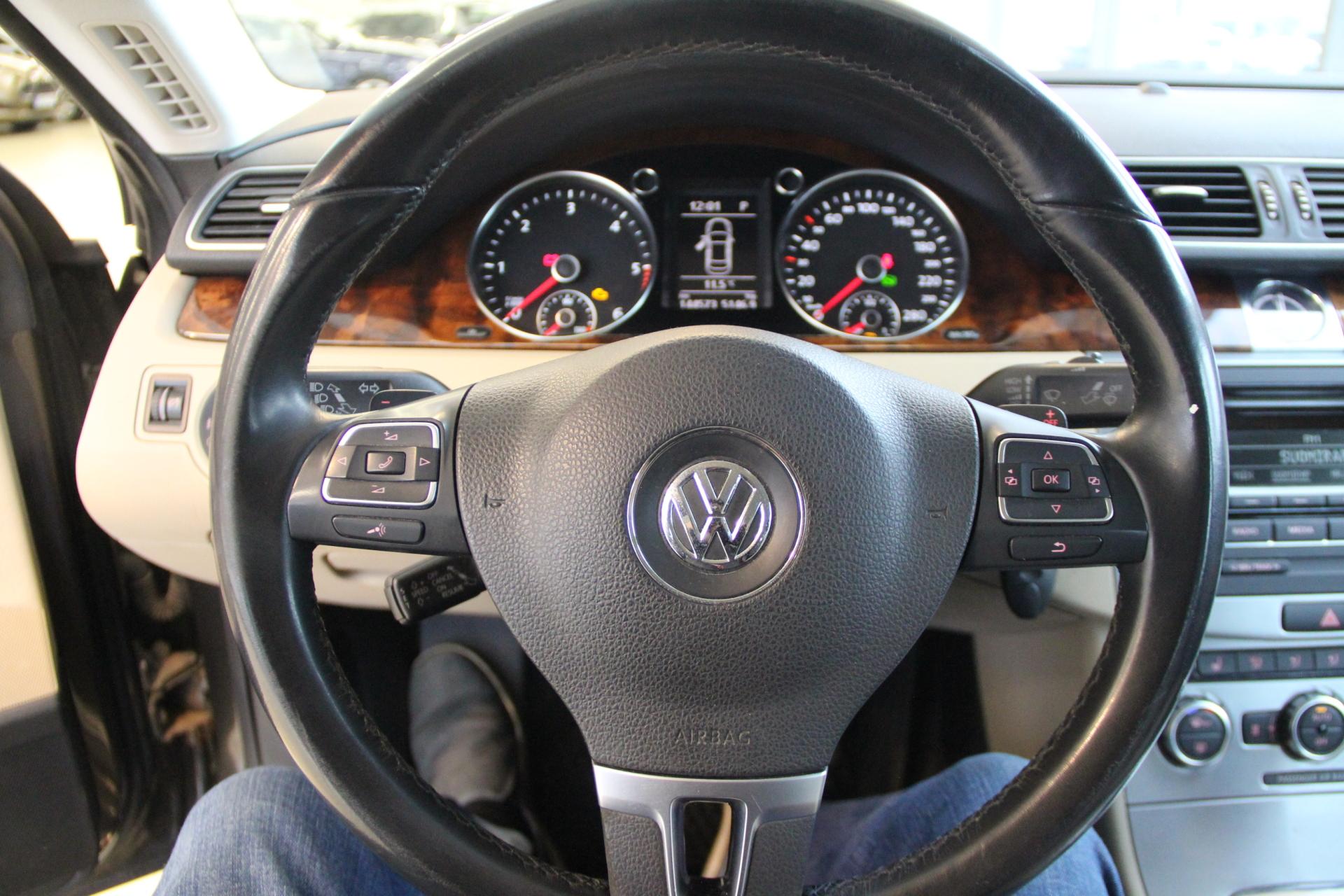 VOLKSWAGEN CC 2012