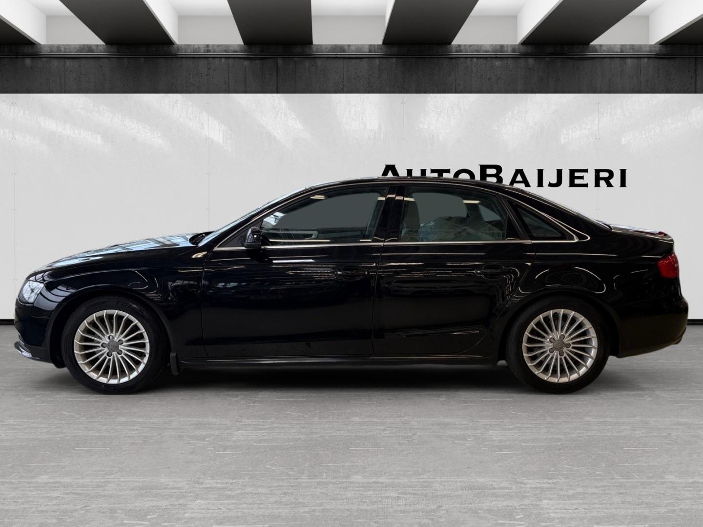 AUDI A4 2012