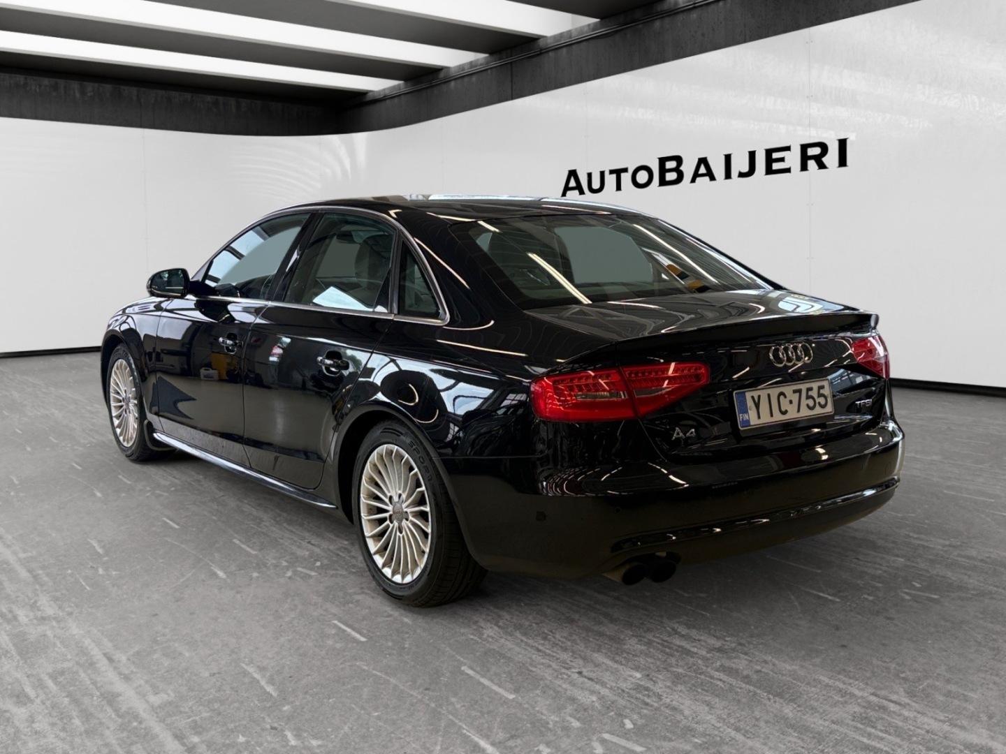 AUDI A4 2012