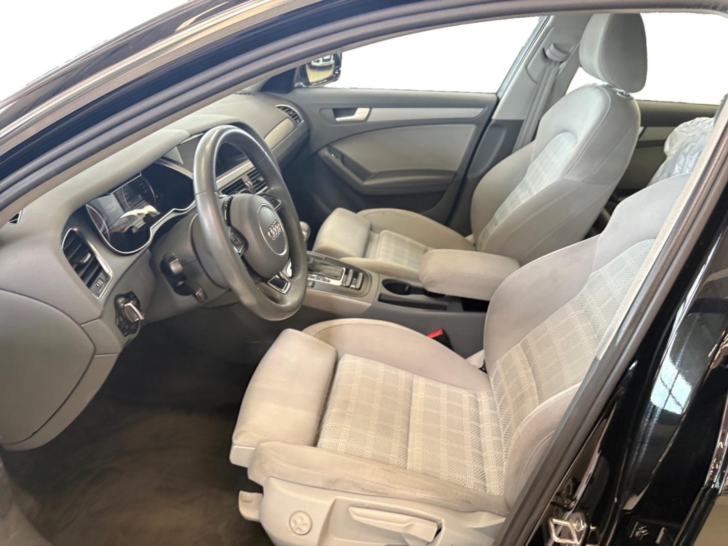 AUDI A4 2012