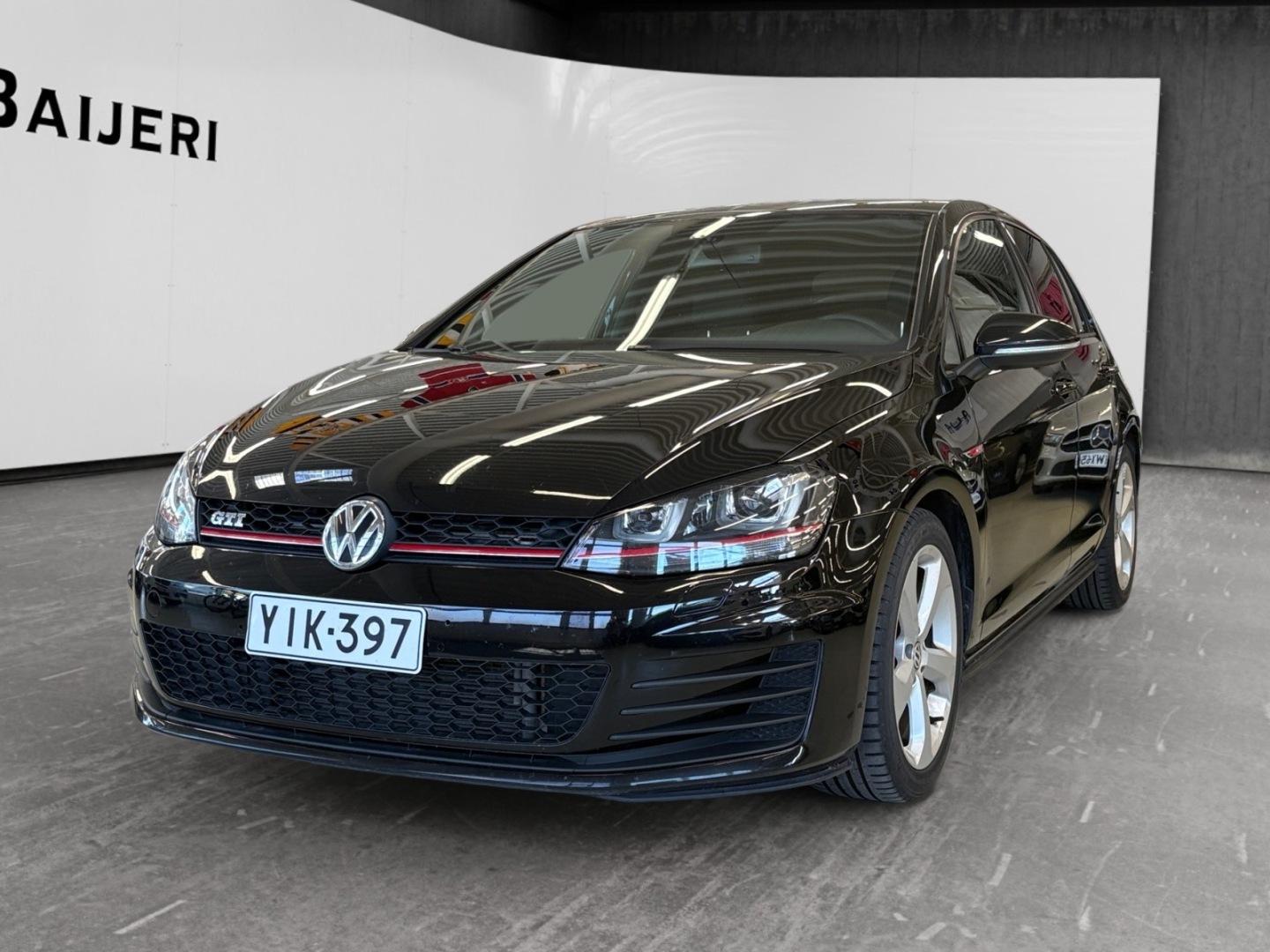 VOLKSWAGEN Golf 2013