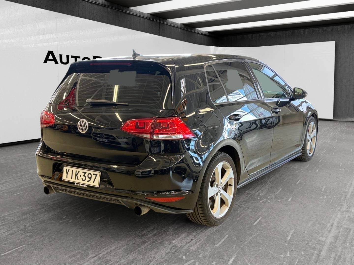 VOLKSWAGEN Golf 2013