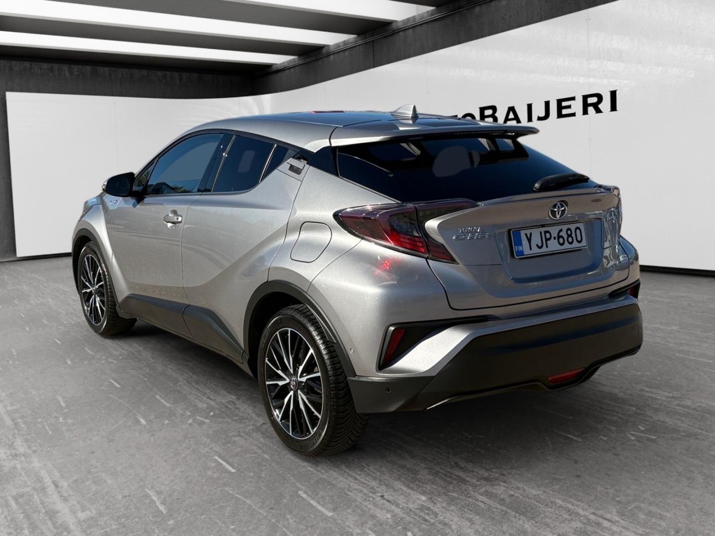 TOYOTA C-HR 2017