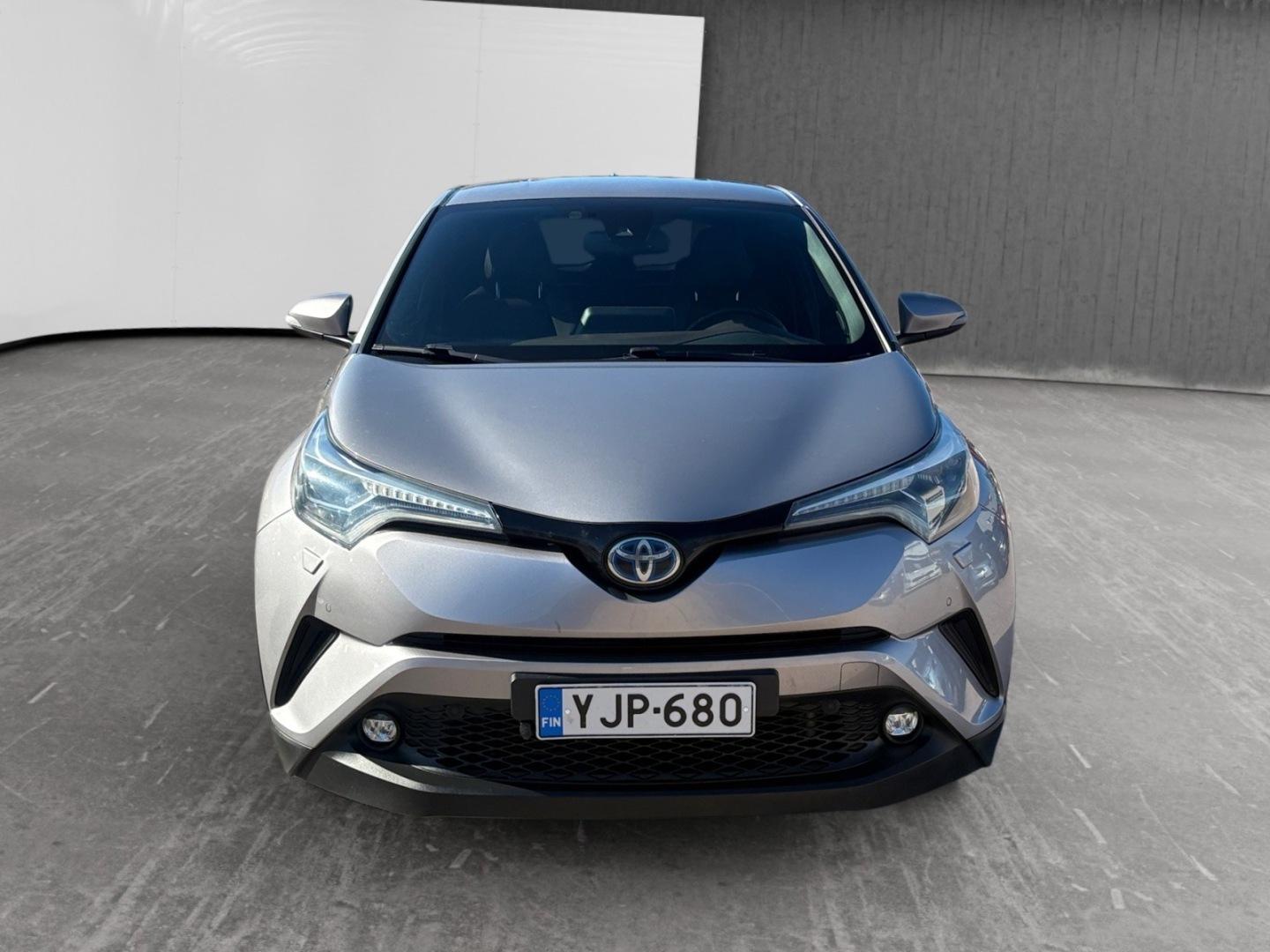 TOYOTA C-HR 2017