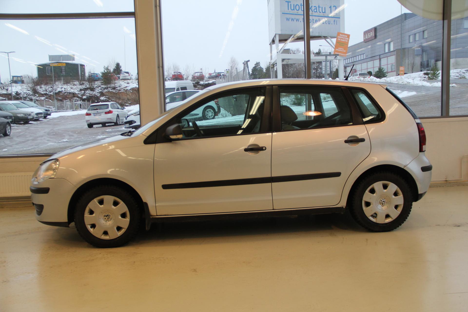 VOLKSWAGEN Polo 2005