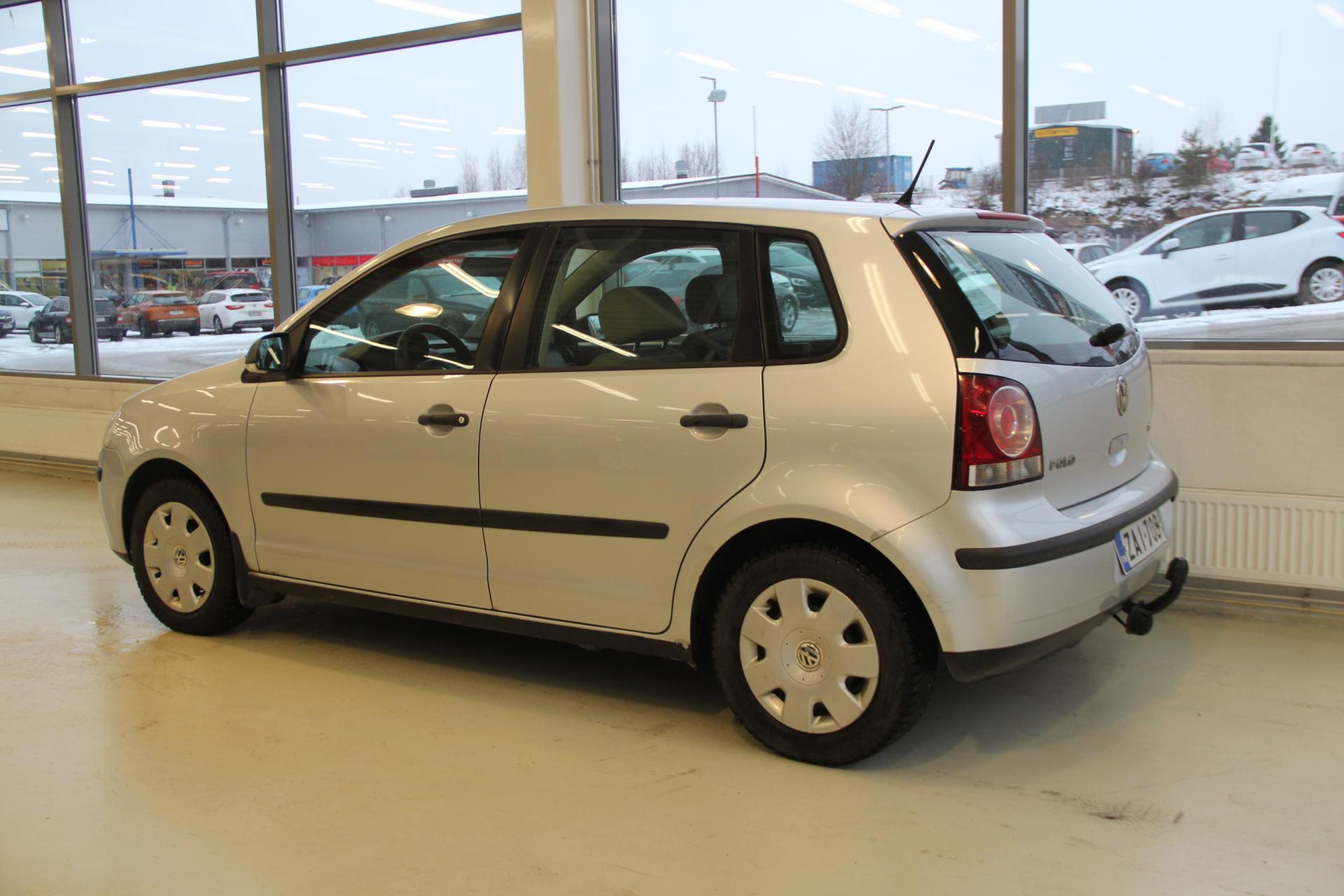 VOLKSWAGEN Polo 2005