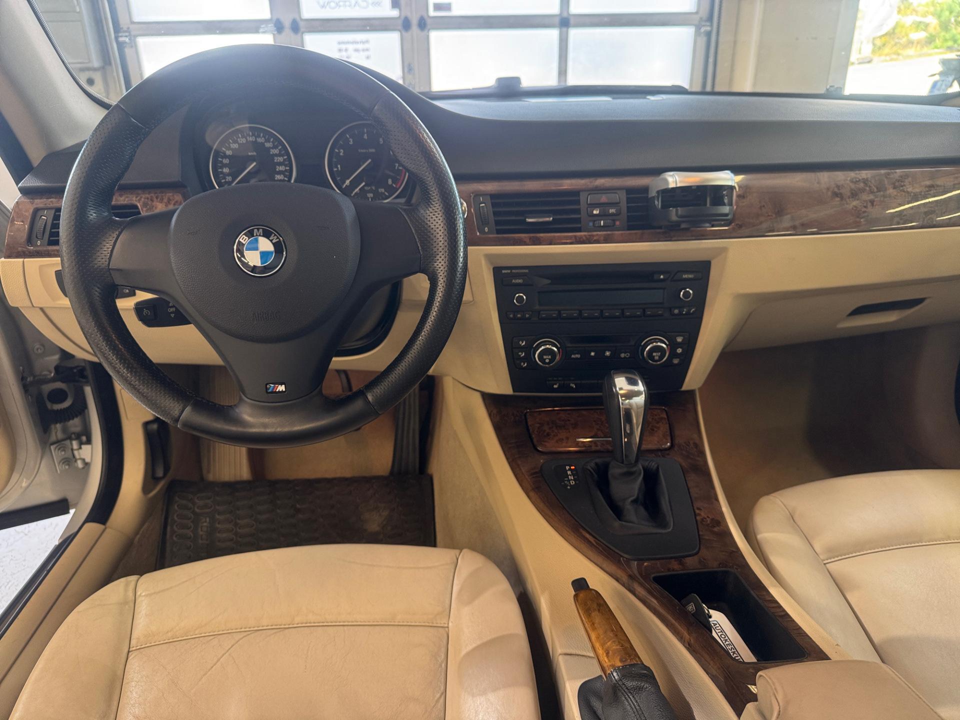 BMW 325 2008