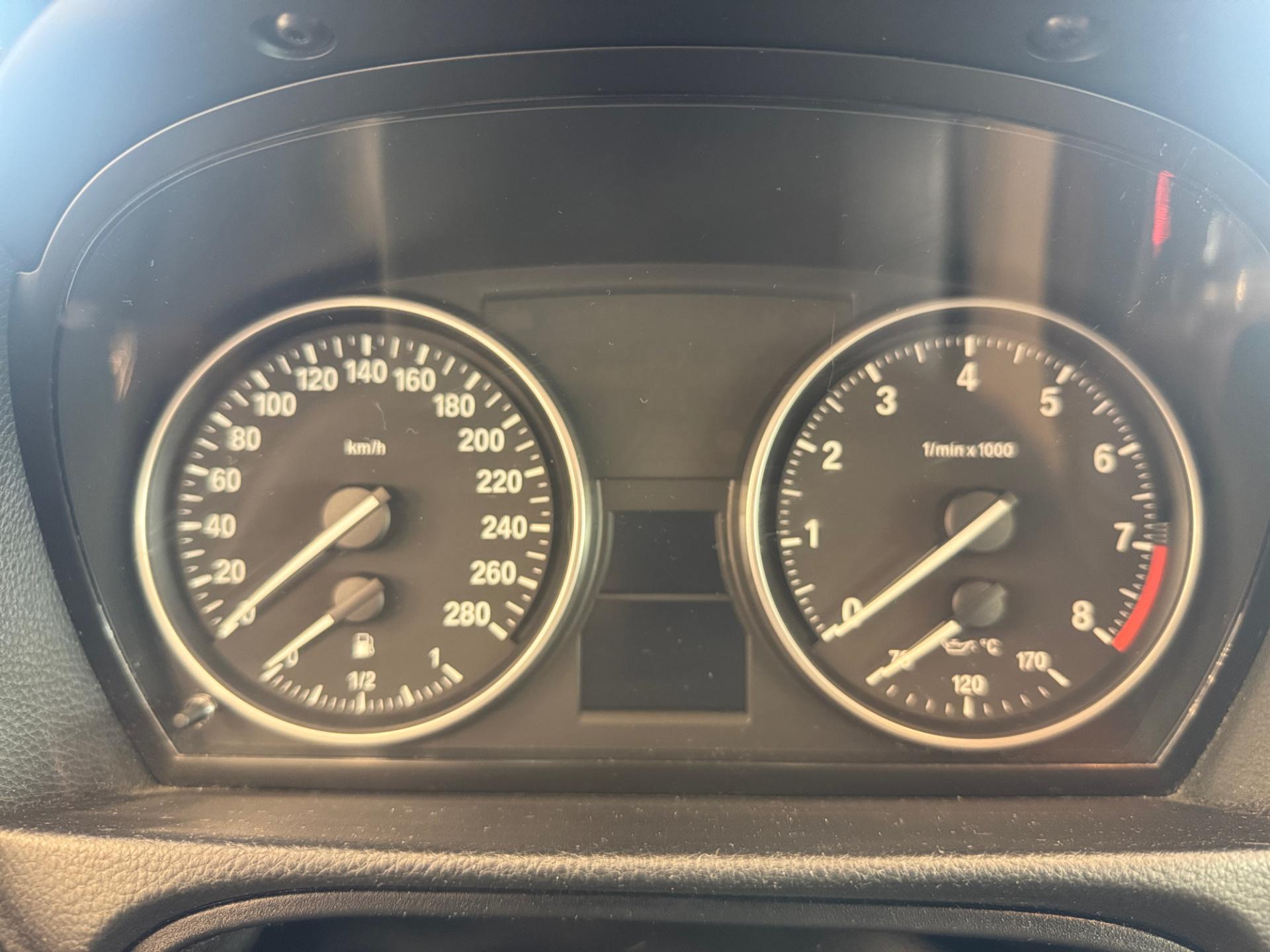 BMW 325 2008