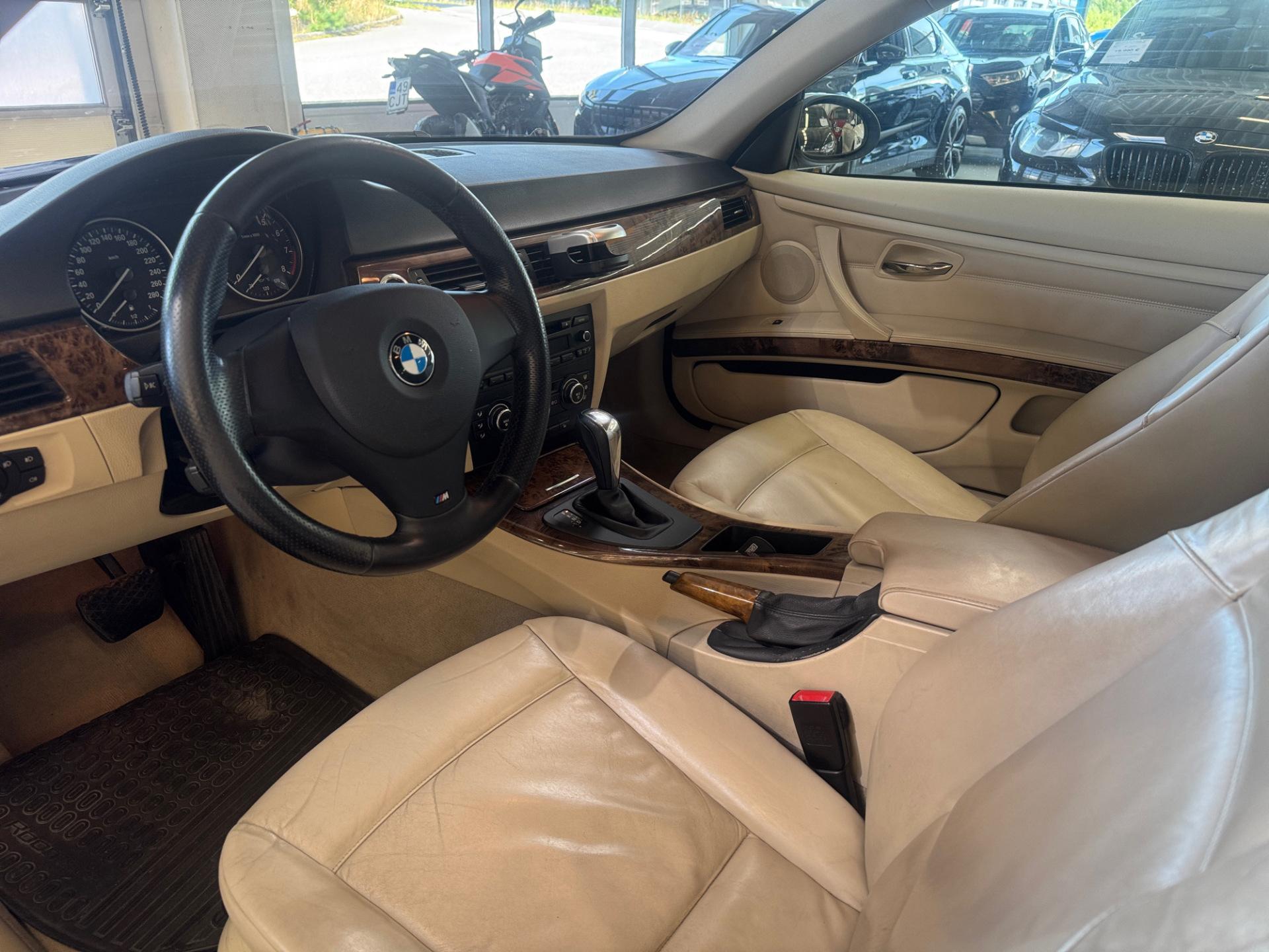 BMW 325 2008