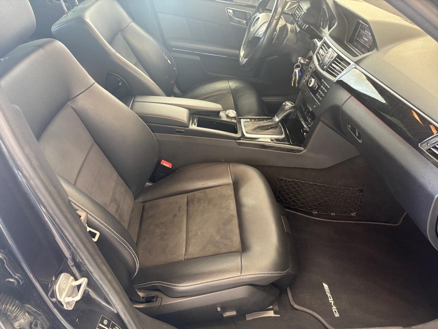 MERCEDES-BENZ E 2010