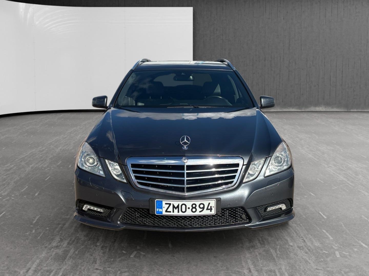 MERCEDES-BENZ E 2010