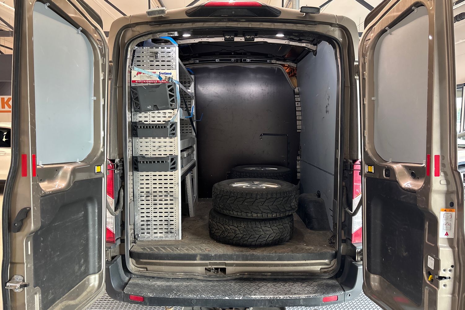 Ford Transit 2019, kuva 7/7