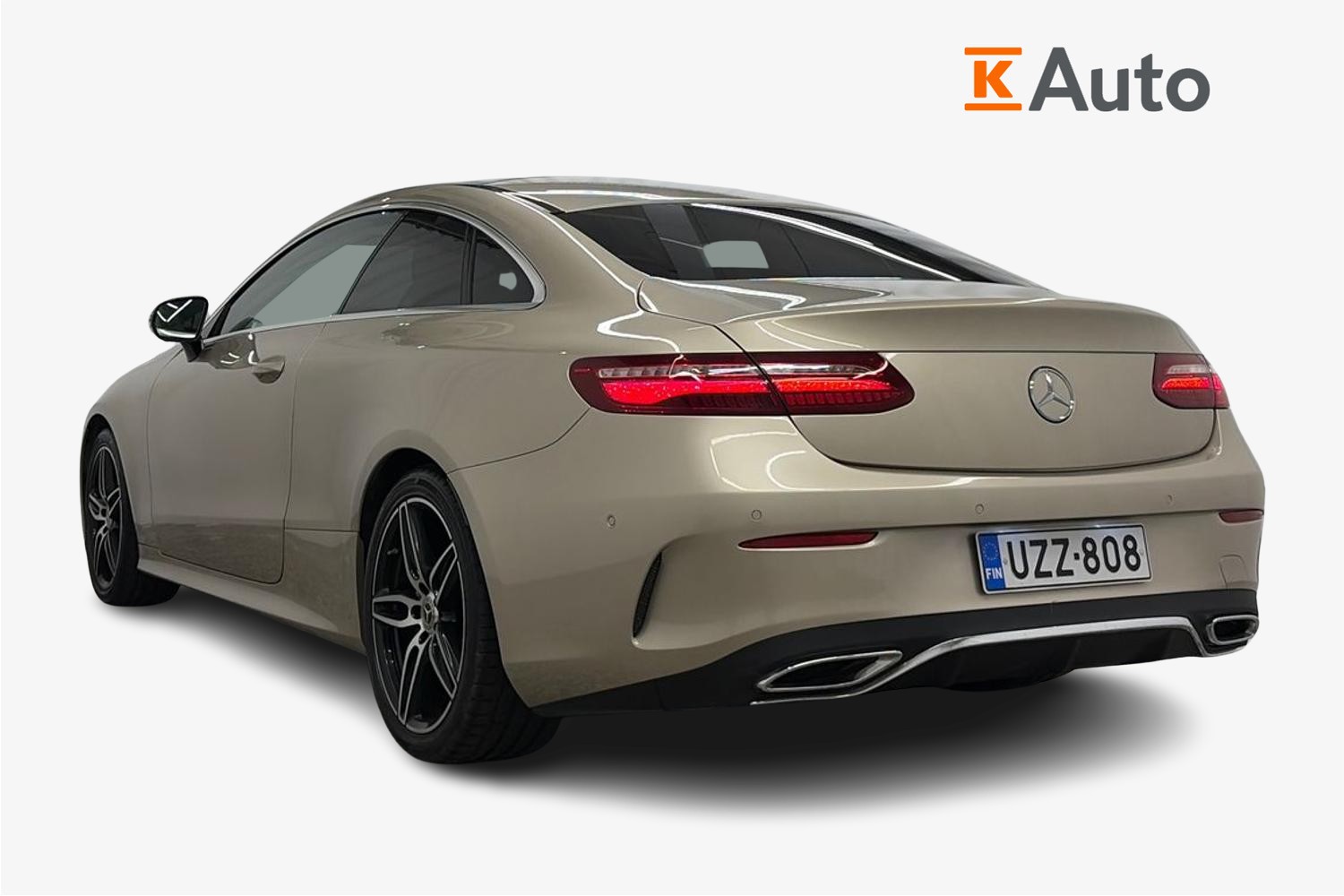 Mercedes-Benz E 220 d A Coupé AMG Line 2017, kuva 2/3