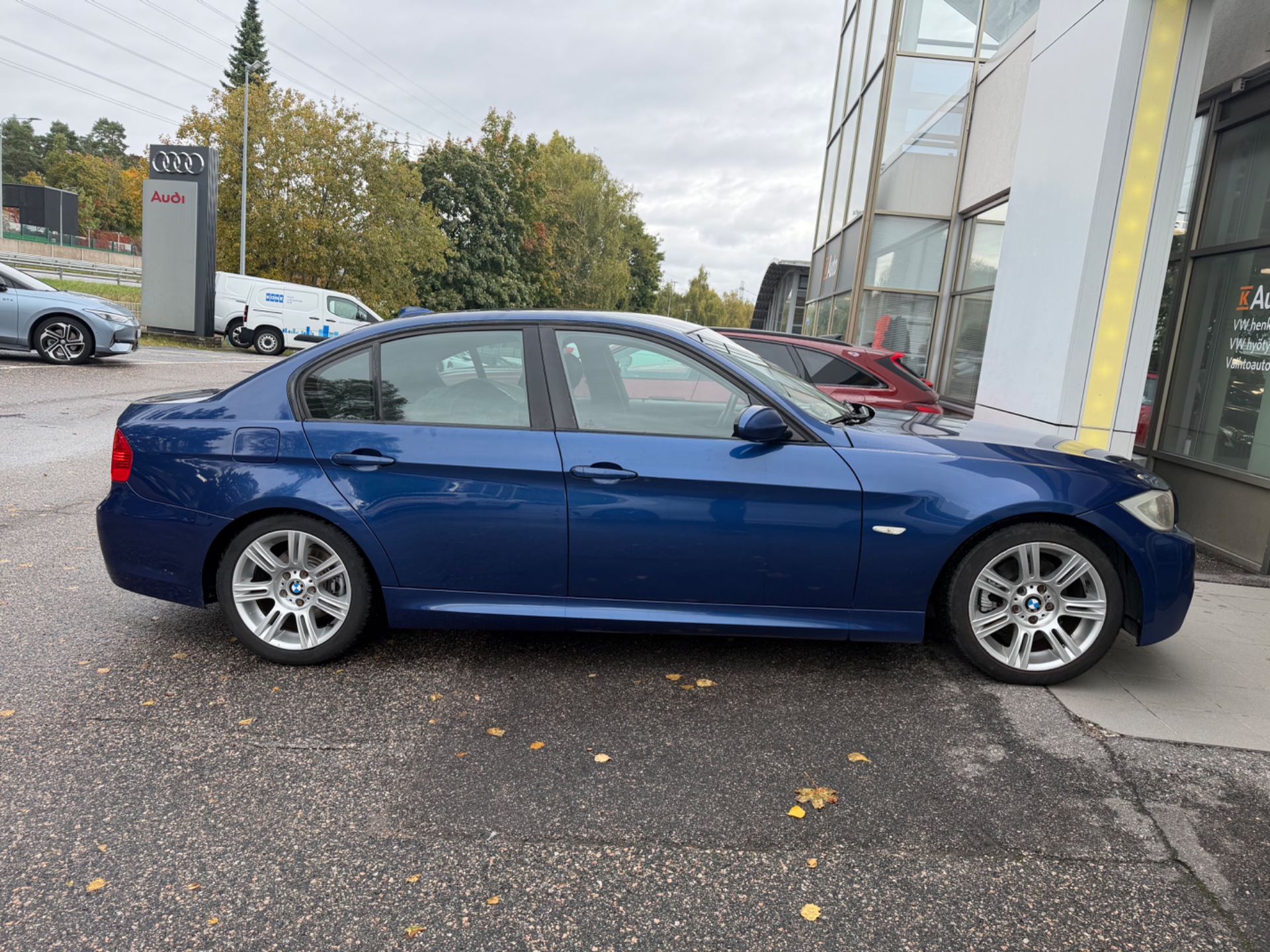 BMW 320 E90 Sedan 2006, kuva 3/21
