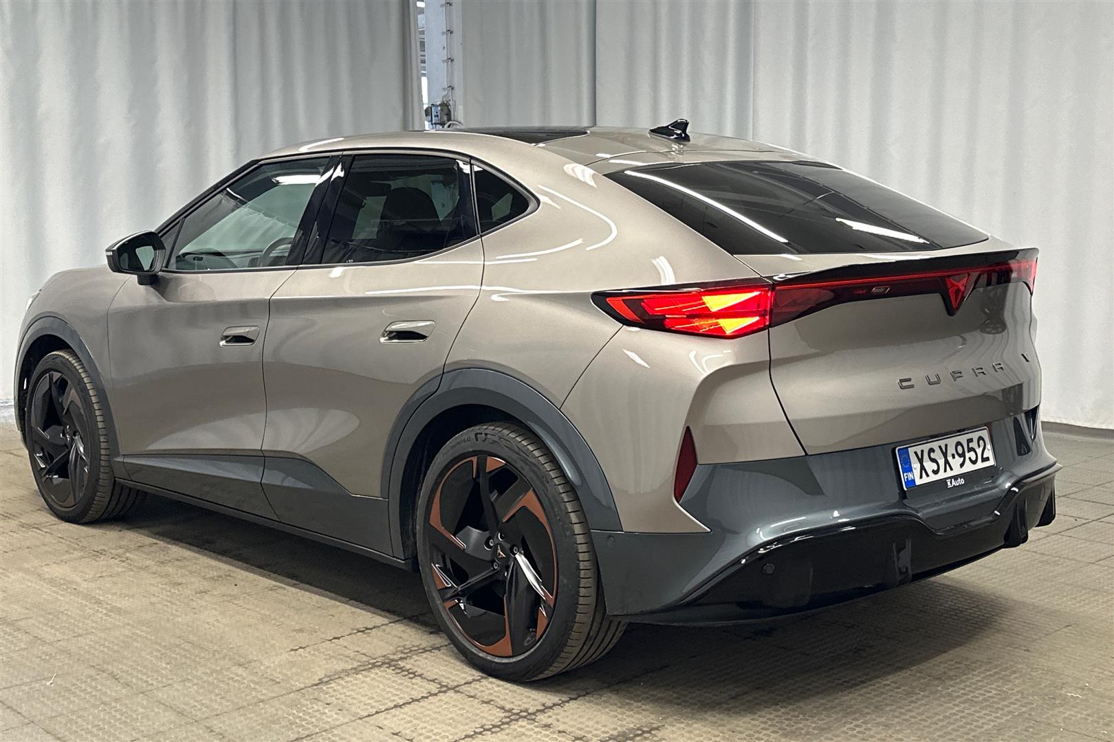Cupra Tavascan VZ 250 kW 77 kWh 4DRIVE 2024, photo 2/44