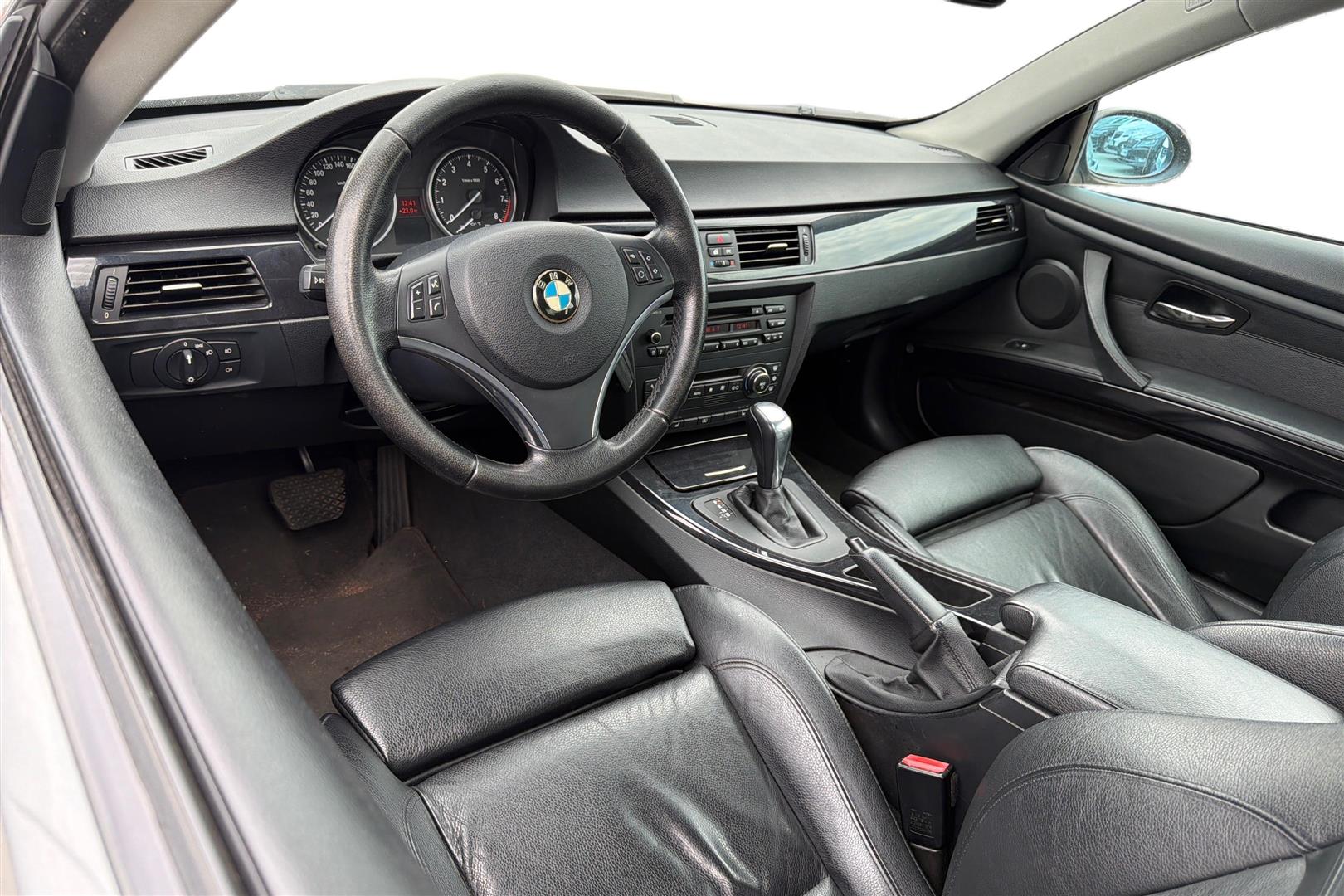 BMW 335 E92 Coupé 2007, kuva 3/3