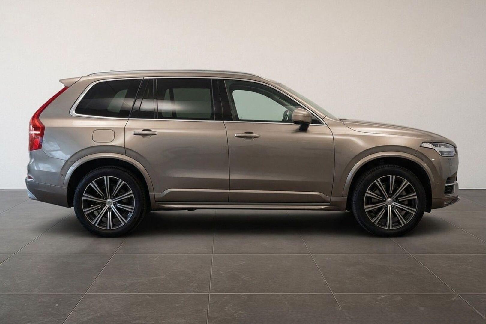VOLVO XC90 2021