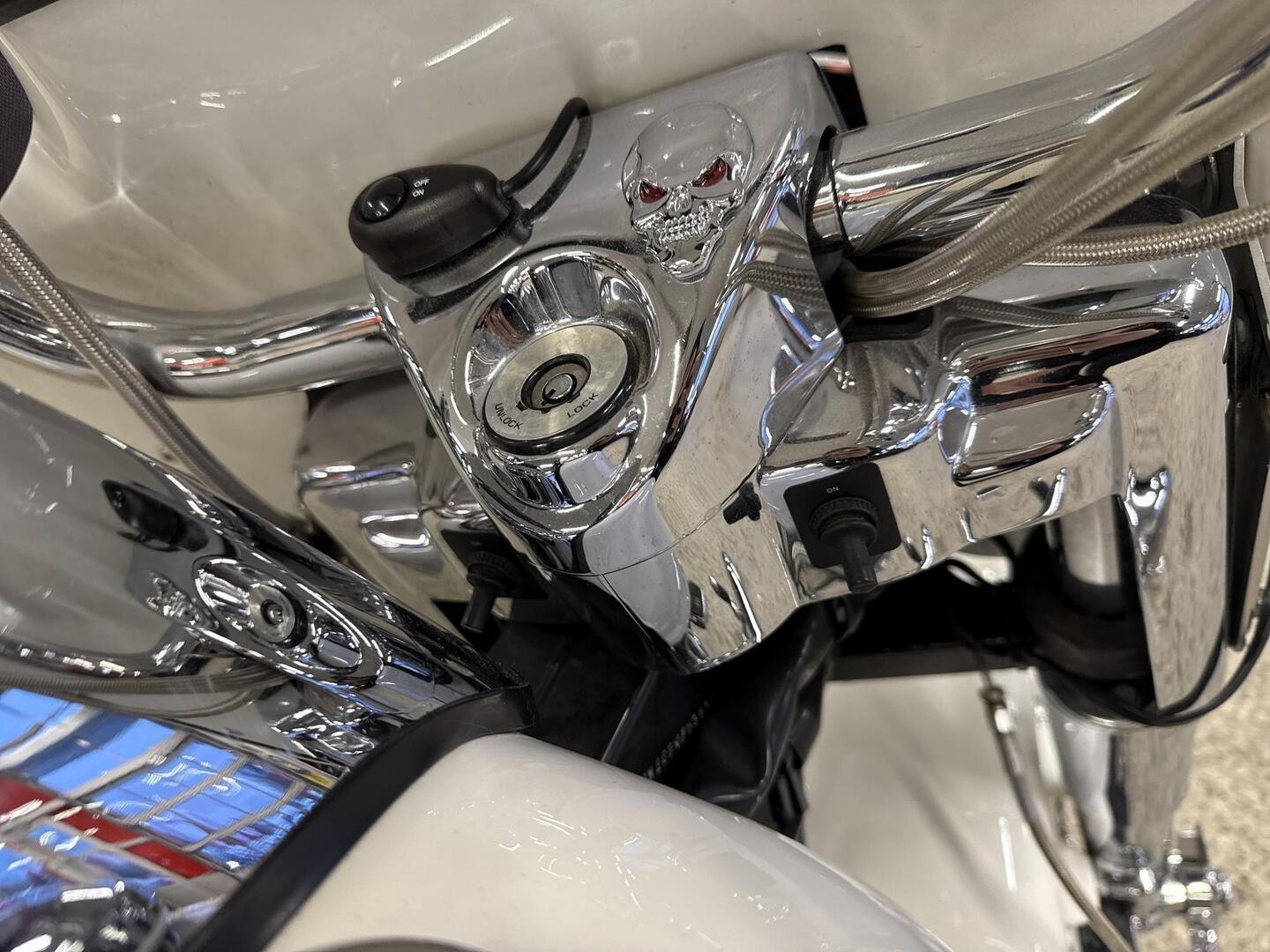 HARLEY-DAVIDSON Touring 2005