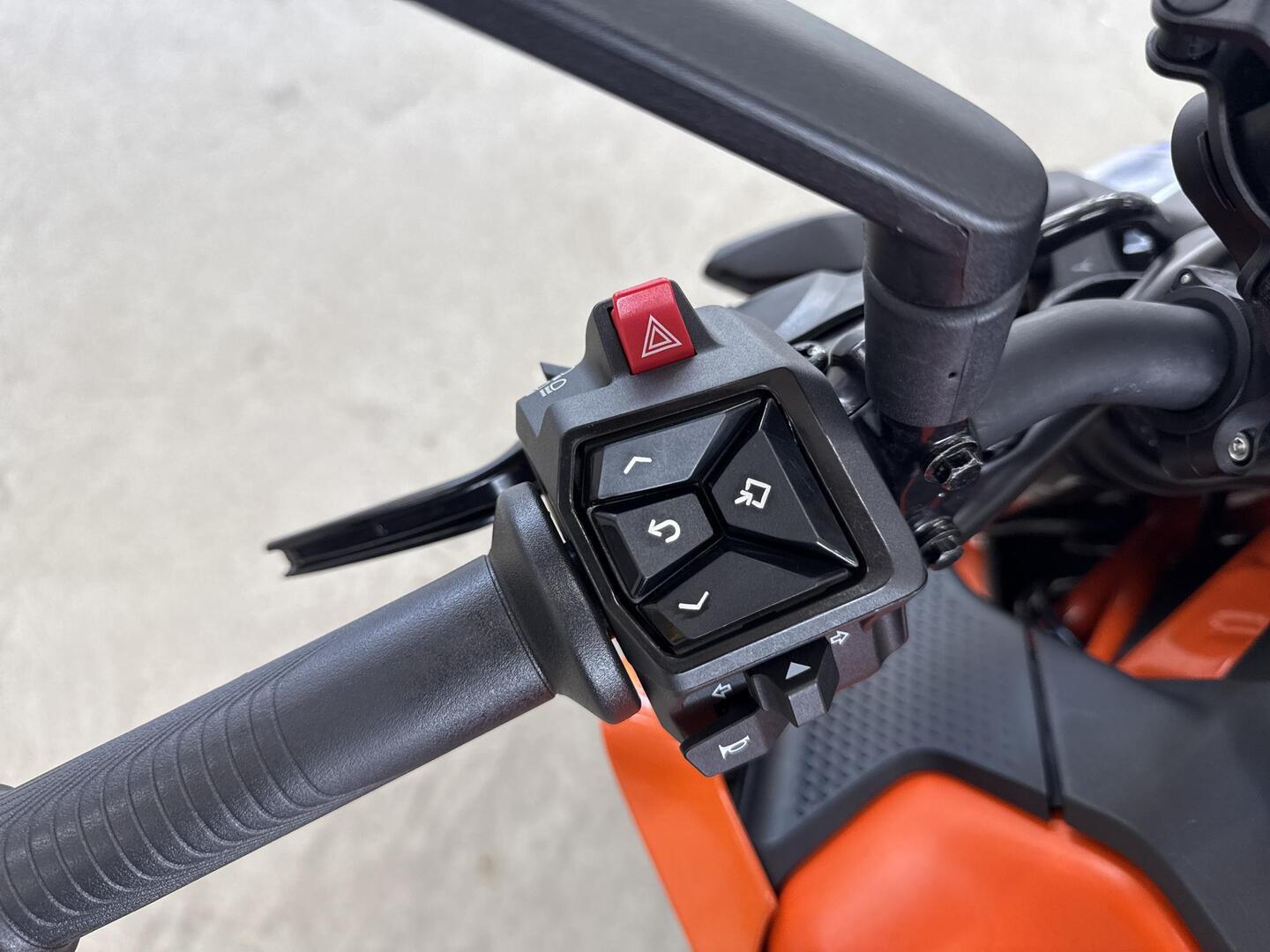 KTM 390 2024