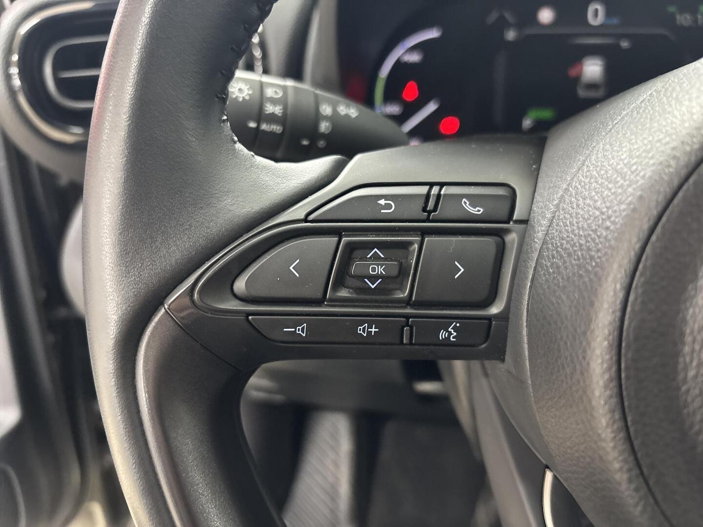 TOYOTA YARIS CROSS 2024