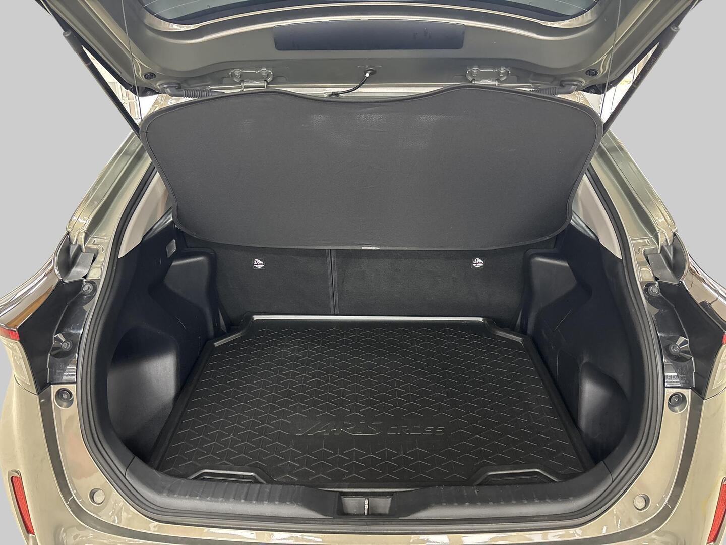 TOYOTA YARIS CROSS 2024
